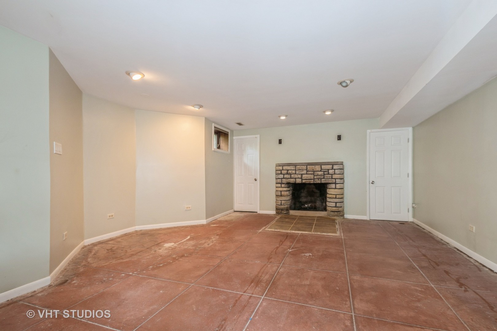 Chicago, Illinois, 60643, United States, 4 Bedrooms Bedrooms, ,3 BathroomsBathrooms,Residential,For Sale,1910863