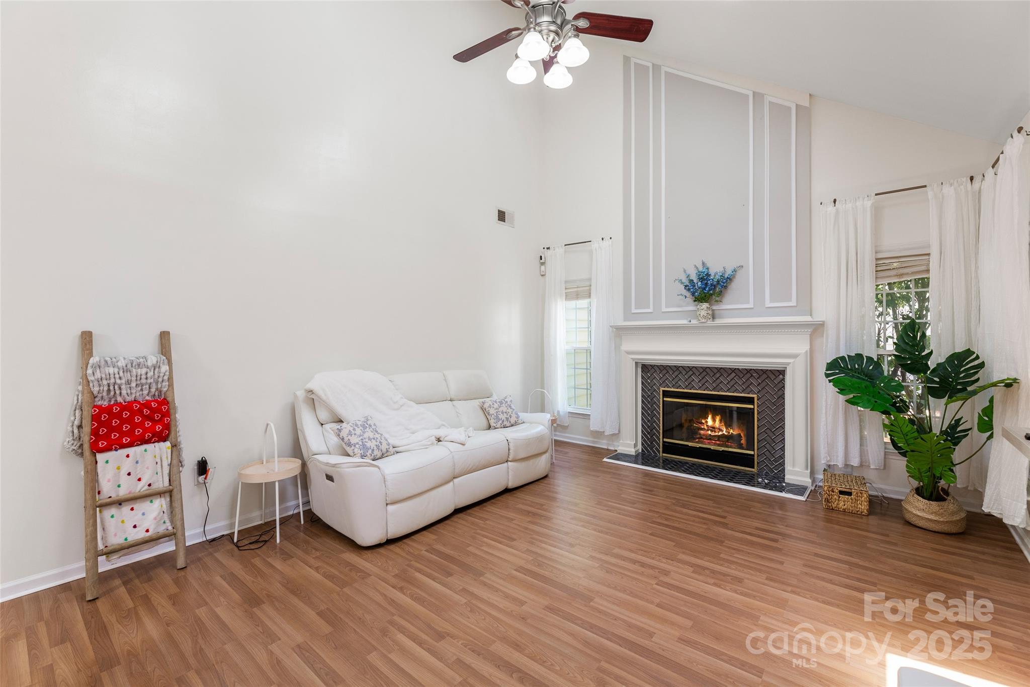 Huntersville, North Carolina, 28078, United States, 4 Bedrooms Bedrooms, ,3 BathroomsBathrooms,Residential,For Sale,1903778