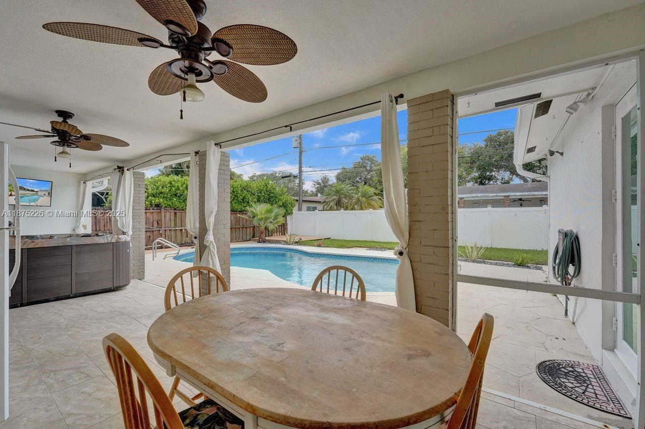 Cooper City, Florida, 33328, United States, 5 Bedrooms Bedrooms, ,3 BathroomsBathrooms,Residential,For Sale,1942124