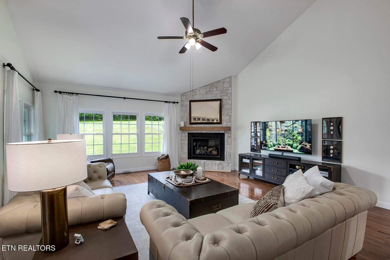 Harriman, Tennessee, 37748, United States, 3 Bedrooms Bedrooms, ,3 BathroomsBathrooms,Residential,For Sale,2011822