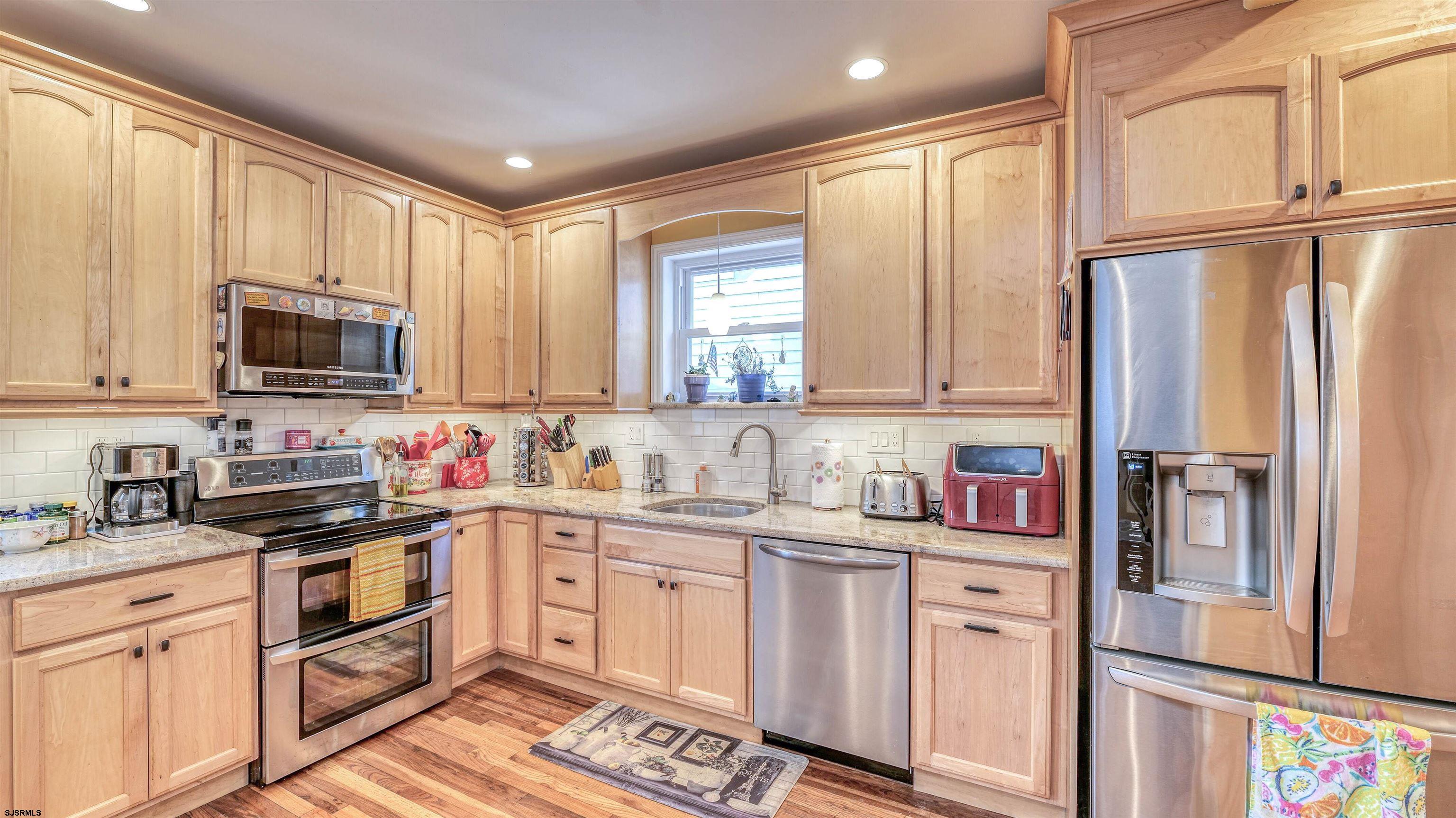 Ventnor, New Jersey, 08406, United States, 5 Bedrooms Bedrooms, ,4 BathroomsBathrooms,Residential,For Sale,1991955