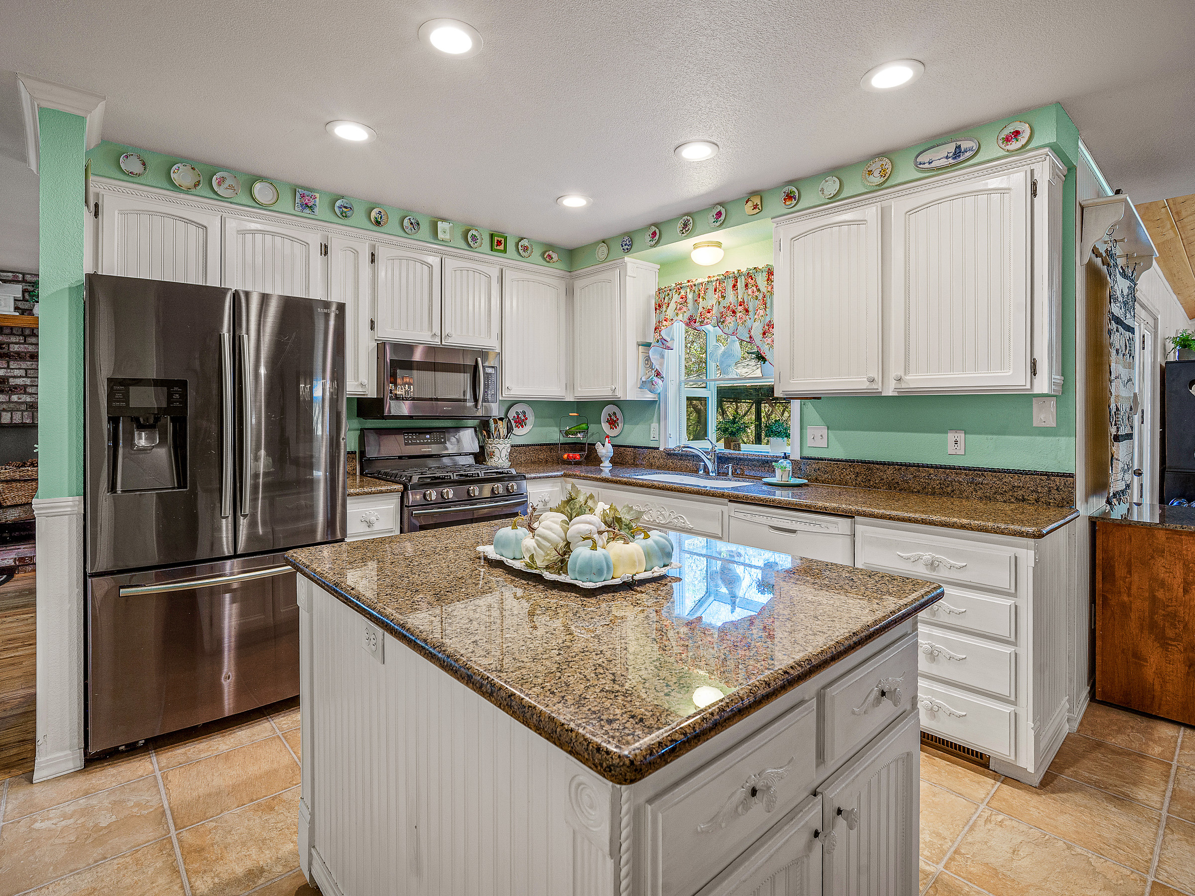  4711 Meadowview Acres Road, Cool, CA 95614 - 物件實景