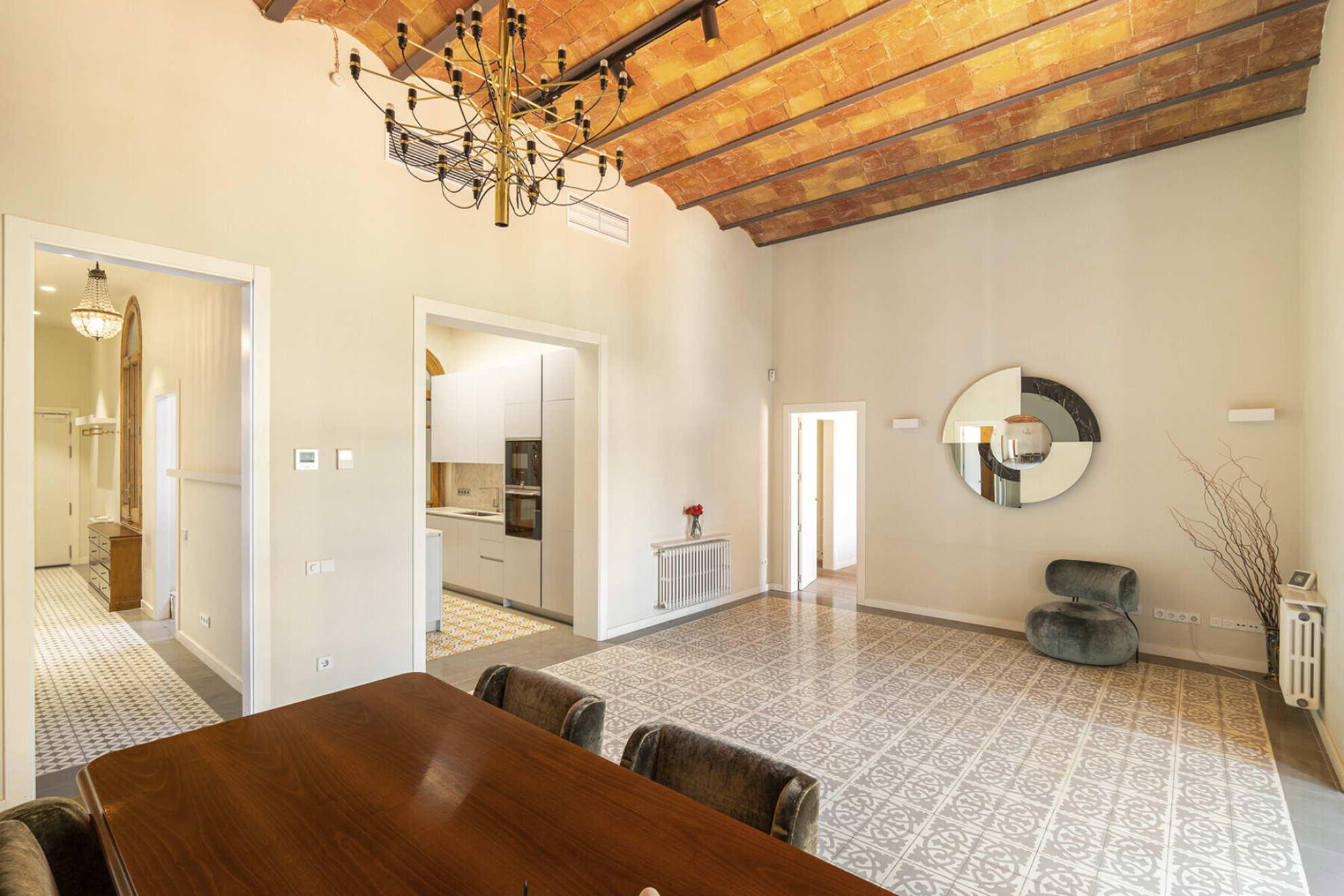  Splendid, nearly new apartment in l