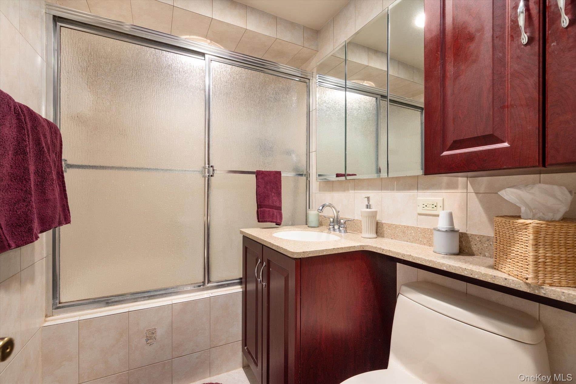 Levittown, New York, 11756, United States, 5 Bedrooms Bedrooms, ,2 BathroomsBathrooms,Residential,For Sale,1931352