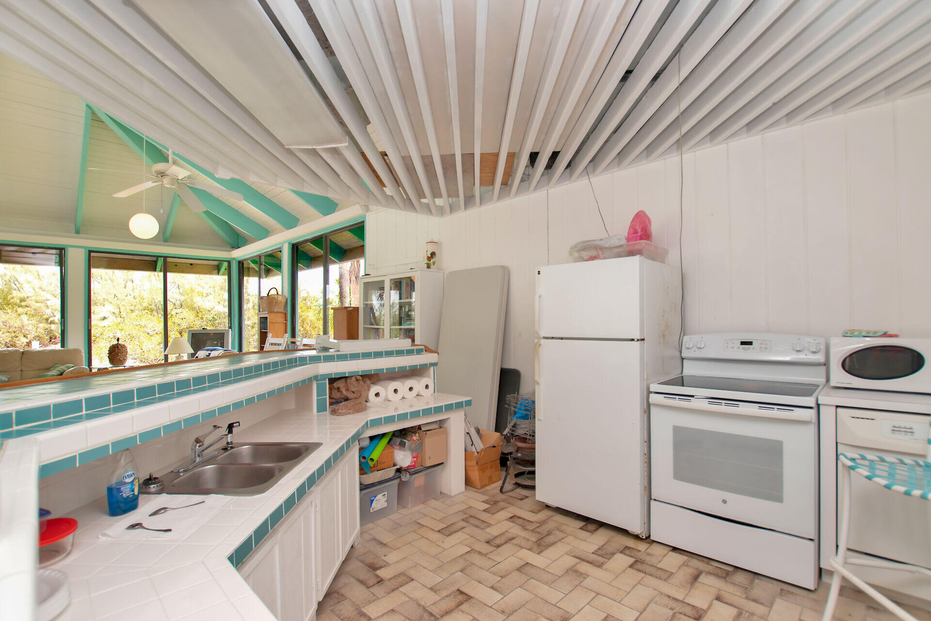 MARATHON, Florida, 33050, United States, 3 Bedrooms Bedrooms, ,2 BathroomsBathrooms,Residential,For Sale,1696068