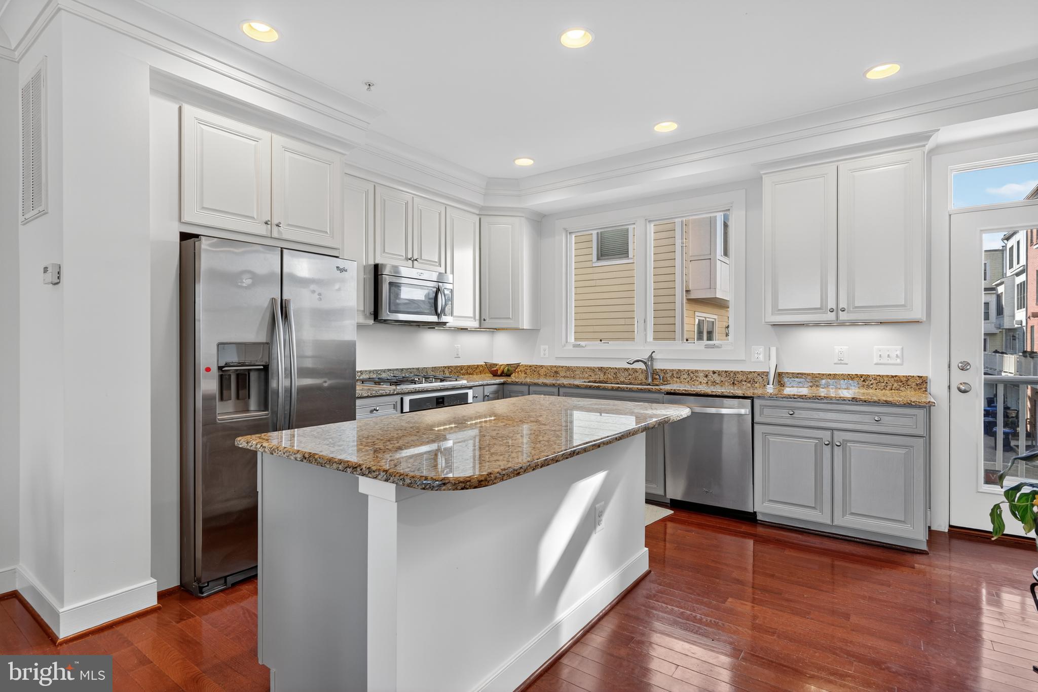 Alexandria, Virginia, 22314, United States, 3 Bedrooms Bedrooms, ,4 BathroomsBathrooms,Residential,For Sale,1992365