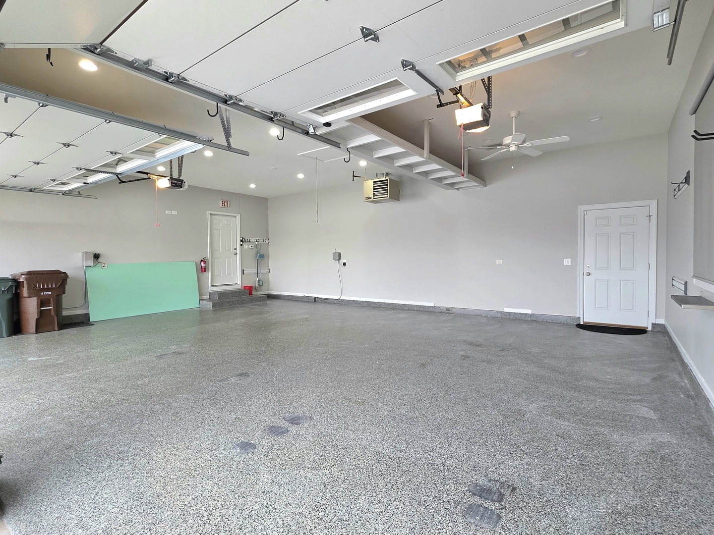 Mokena, Illinois, 60448, United States, 5 Bedrooms Bedrooms, ,4 BathroomsBathrooms,Residential,For Sale,2005641