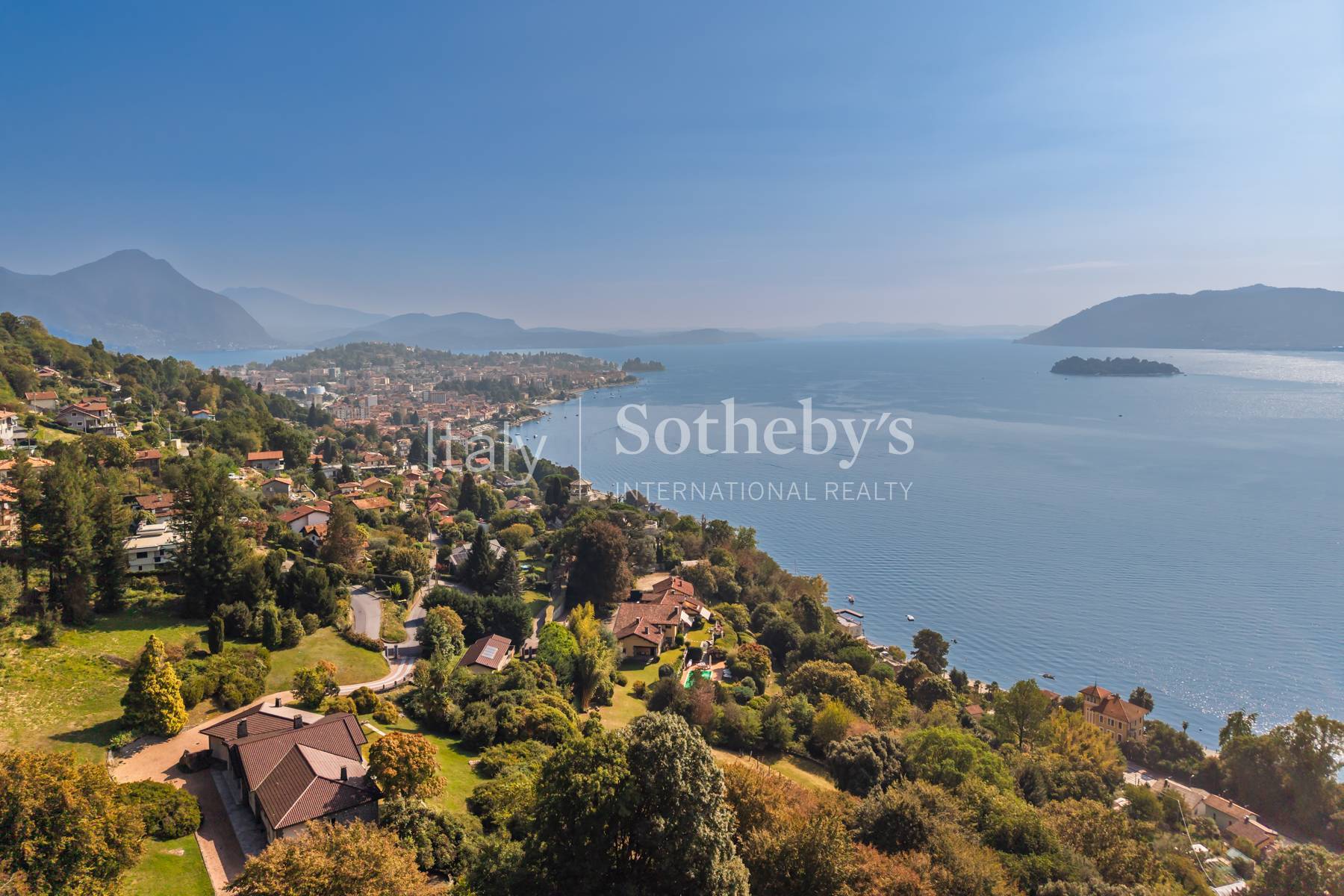  Elegant Villa with a Historic Park and Lake Views - 物件實景