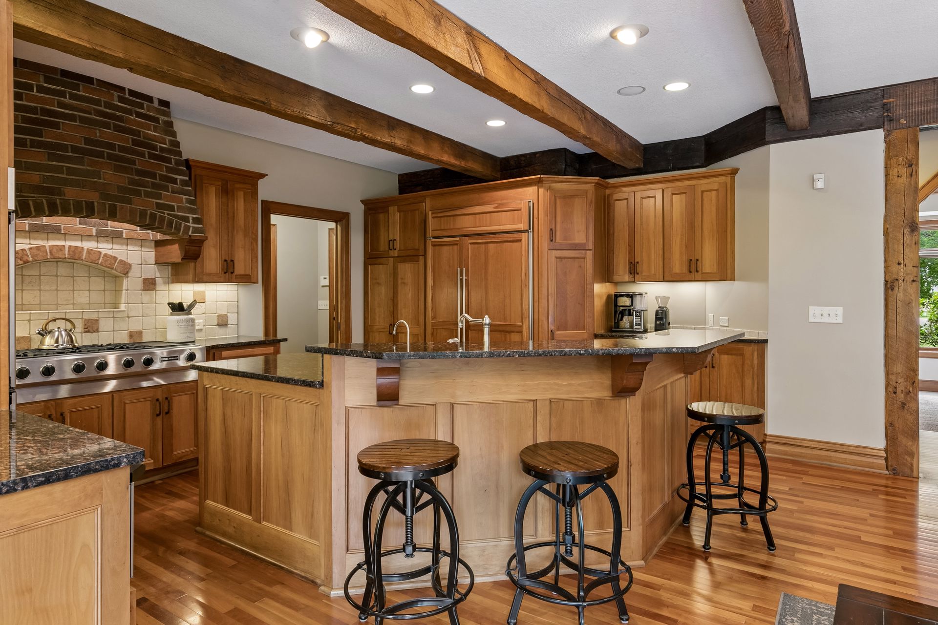  One-of-a-kind wooded retreat in Lakeville - 物件實景