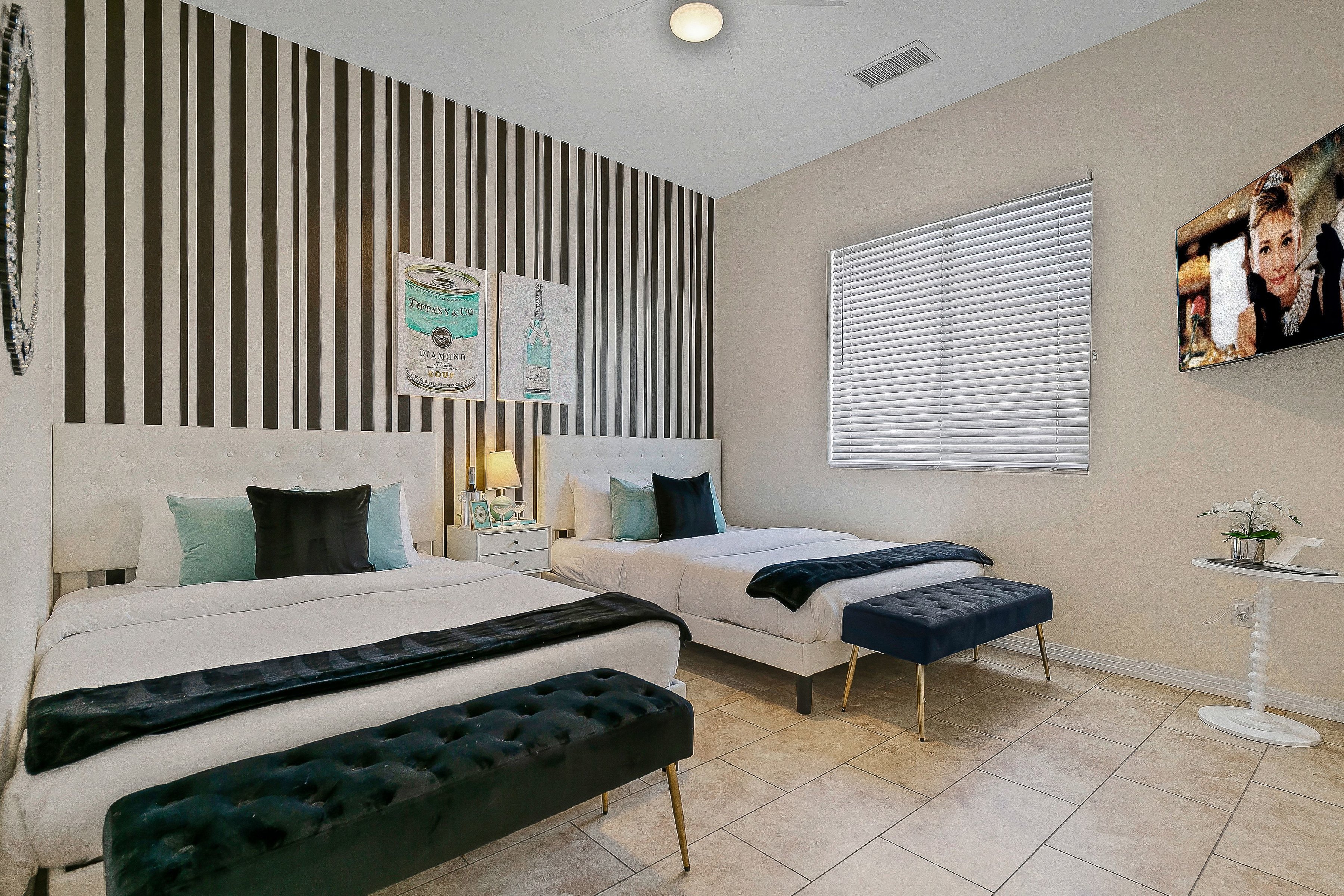  where  luxury meets leverage: own the ultimate income producing retreat - 物件實景