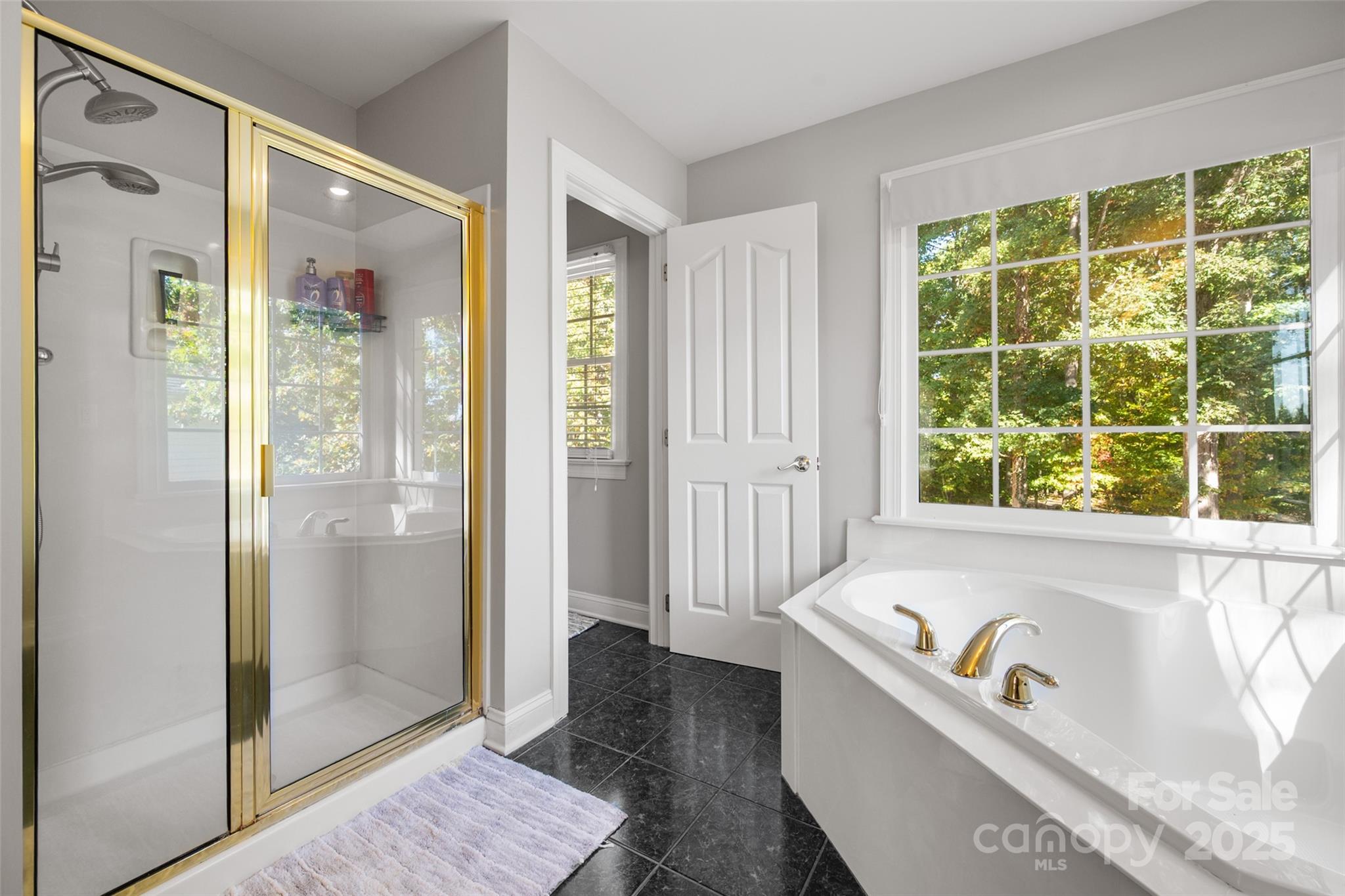 Matthews, North Carolina, 28104, United States, 4 Bedrooms Bedrooms, ,4 BathroomsBathrooms,Residential,For Sale,1989283