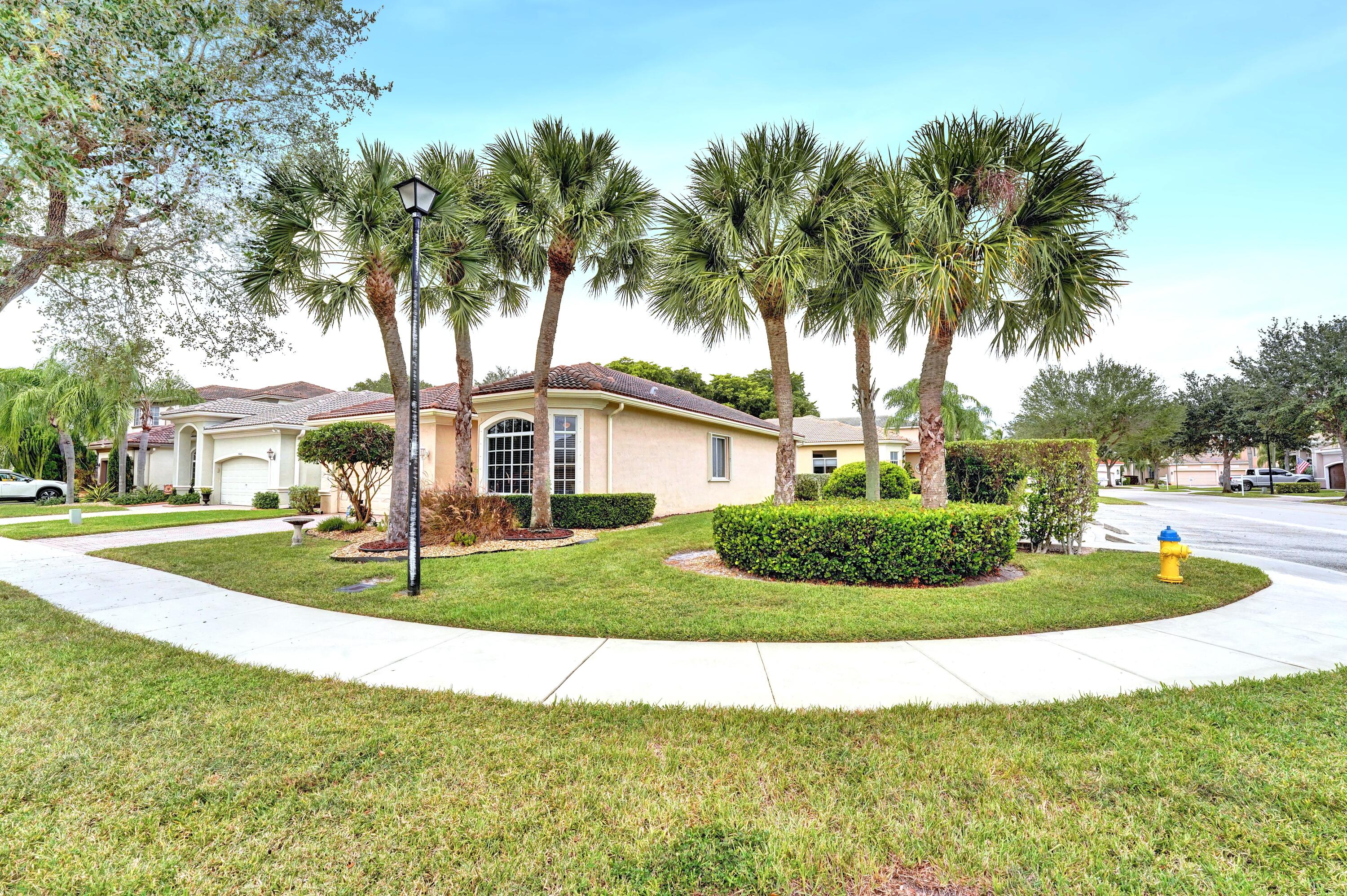 Pembroke Pines, Florida, 33332, United States, 3 Bedrooms Bedrooms, ,2 BathroomsBathrooms,Residential,For Sale,1987784