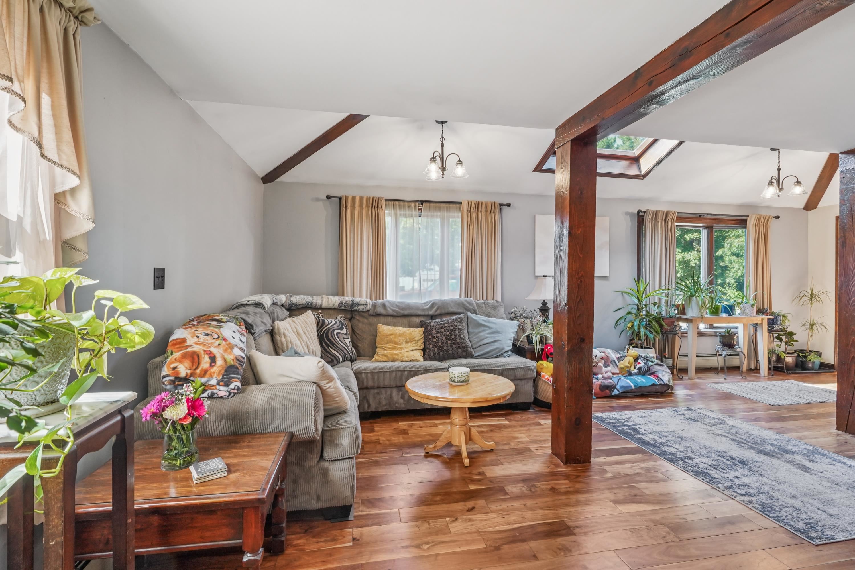 Kingston, New Hampshire, 03848, United States, 3 Bedrooms Bedrooms, ,2 BathroomsBathrooms,Residential,For Sale,1975396