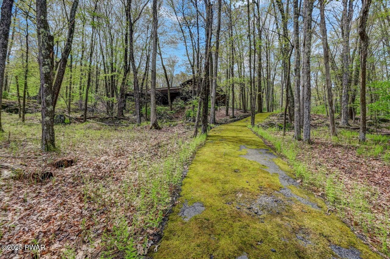 Lords Valley, Pennsylvania, 18428, United States, 5 Bedrooms Bedrooms, ,3 BathroomsBathrooms,Residential,For Sale,1977416