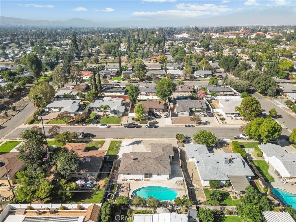 Redlands, California, 92374, United States, 4 Bedrooms Bedrooms, ,2 BathroomsBathrooms,Residential,For Sale,1987095