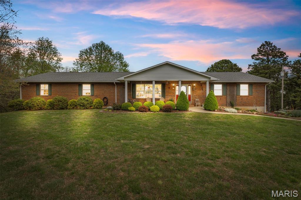 Farmington, Missouri, 63640, United States, 4 Bedrooms Bedrooms, ,3 BathroomsBathrooms,Residential,For Sale,1941808