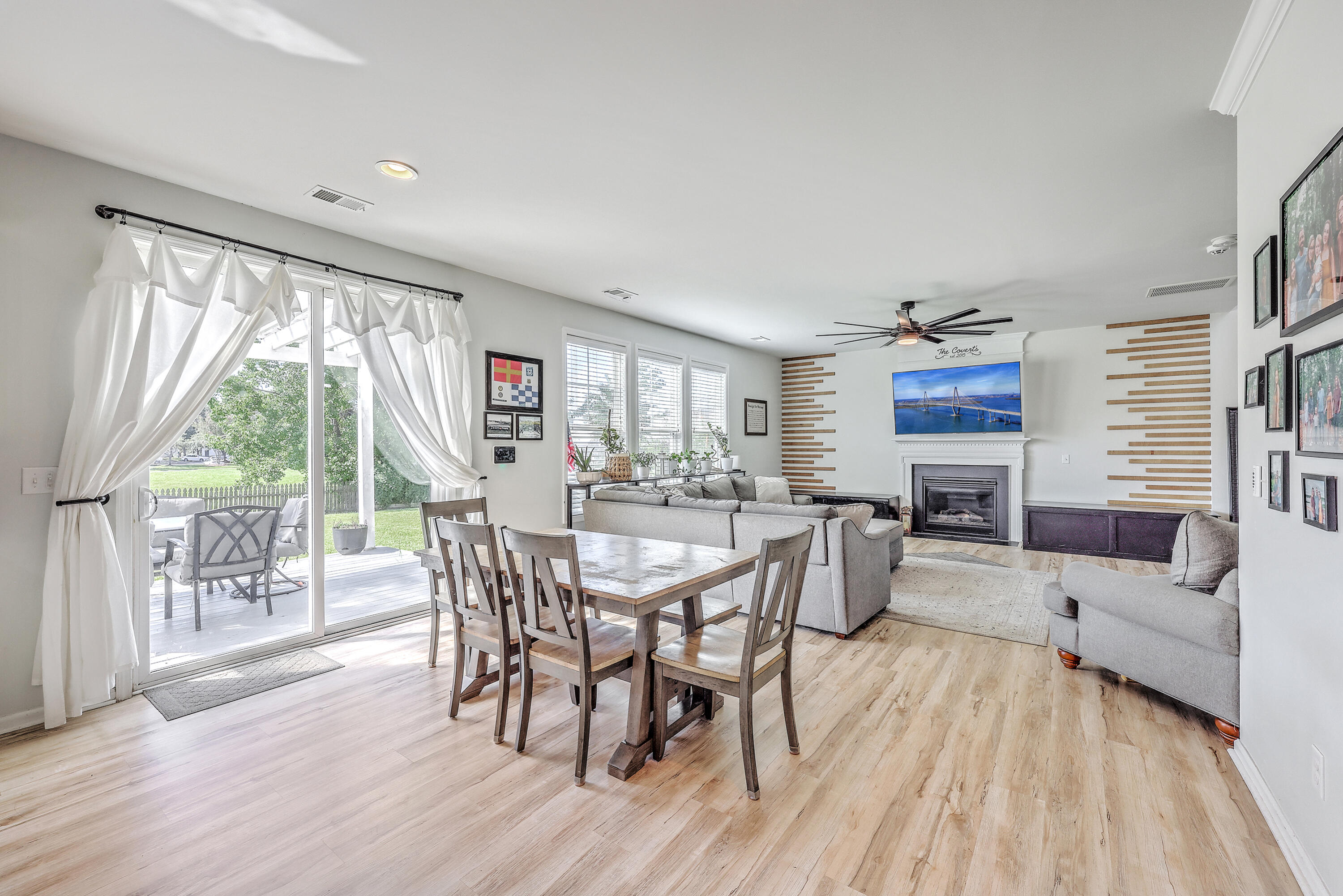 Hanahan, South Carolina, 29410, United States, 5 Bedrooms Bedrooms, ,3 BathroomsBathrooms,Residential,For Sale,1938024