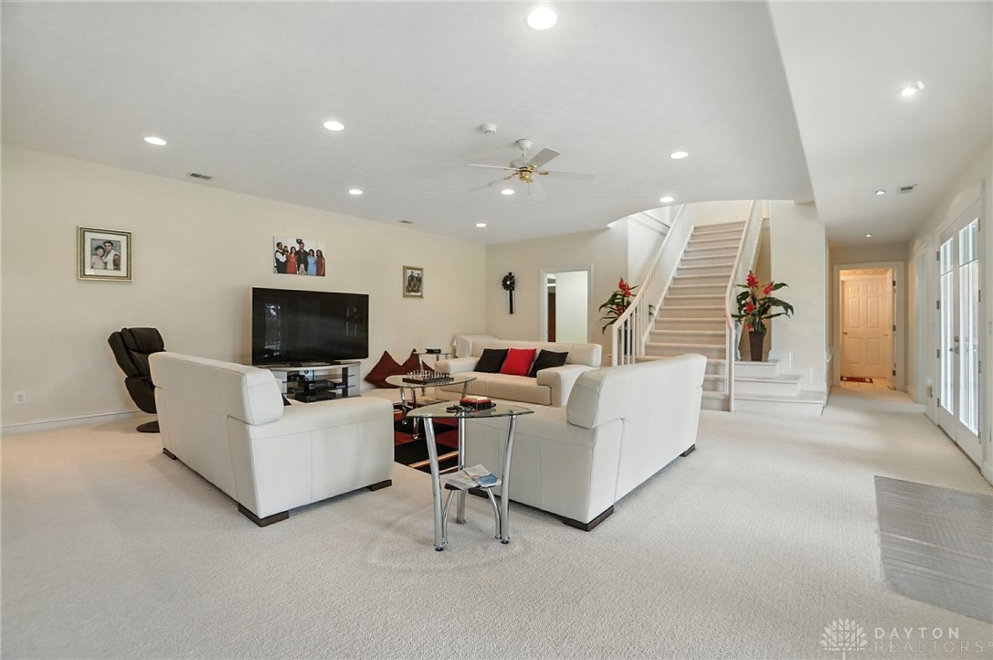 Xenia, Ohio, 45385, United States, 4 Bedrooms Bedrooms, ,4 BathroomsBathrooms,Residential,For Sale,1941685