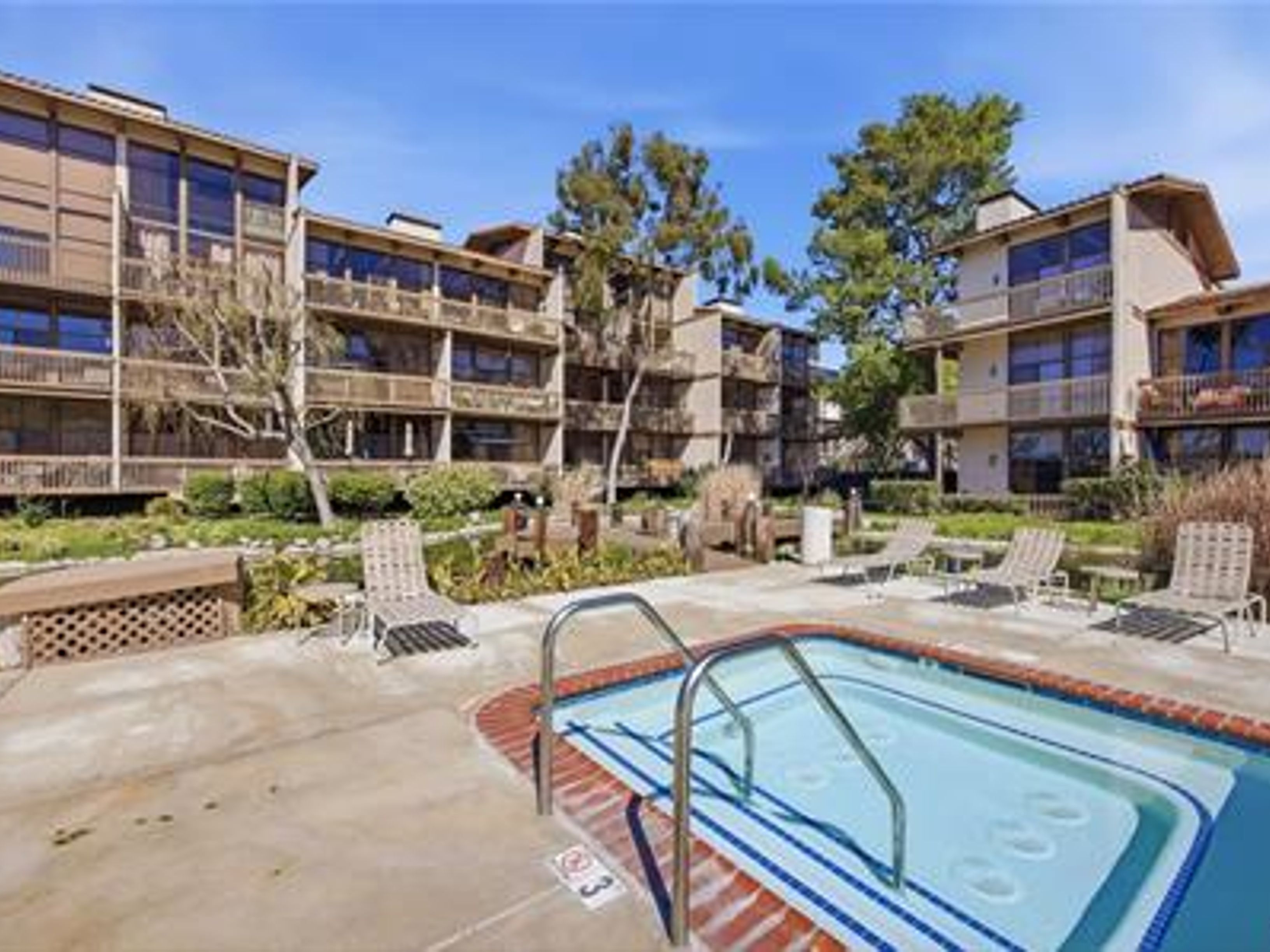  7202 Marina Pacifica Drive South, Long Beach, CA 90803 - 物件實景