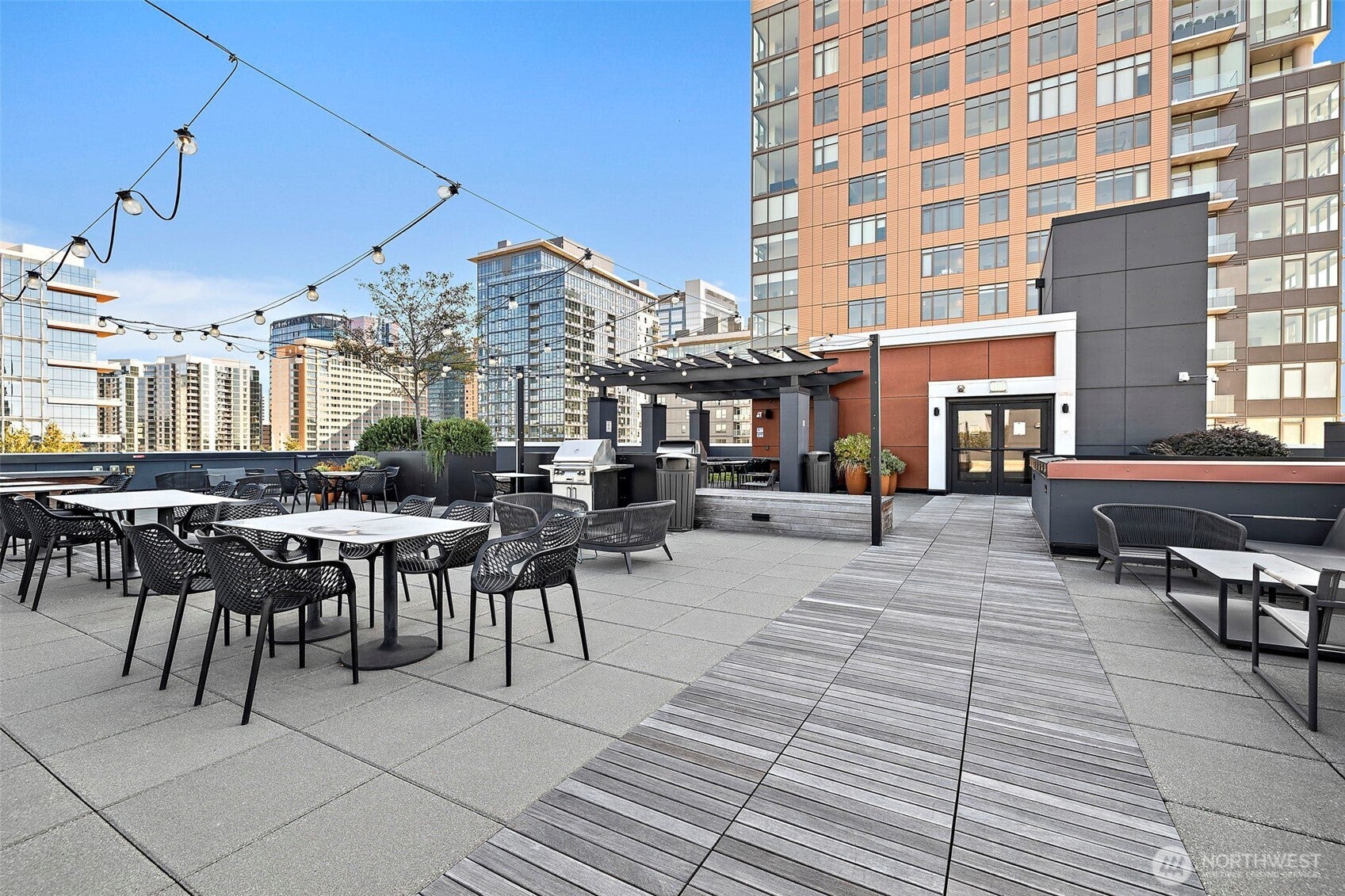 Bellevue, Washington, 98004, United States, 2 Bedrooms Bedrooms, ,1 BathroomBathrooms,Residential,For Sale,1975057