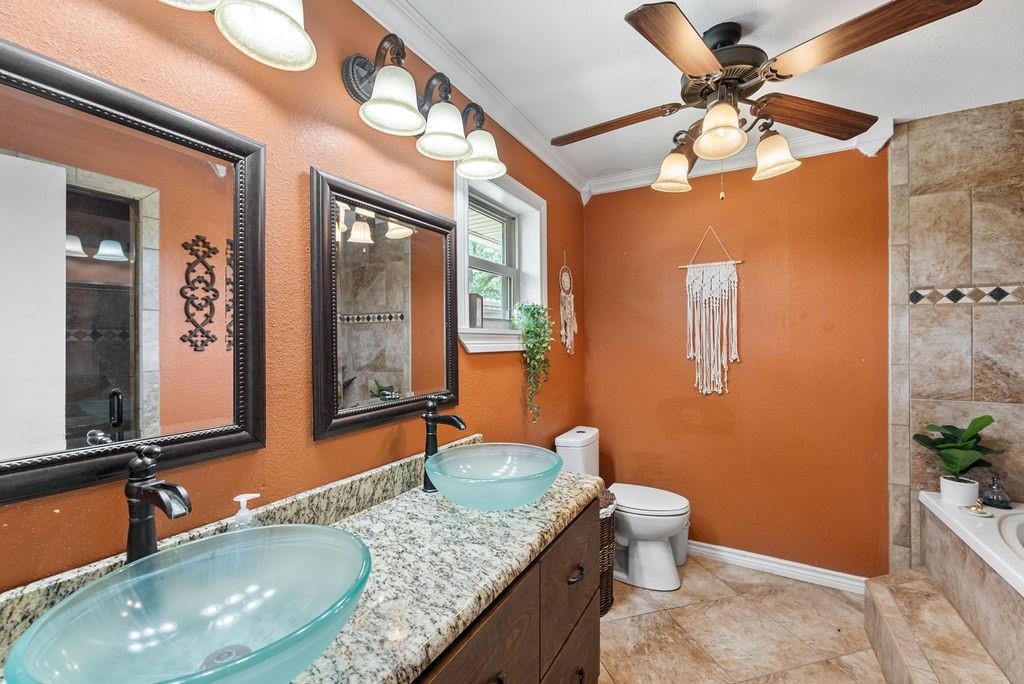 Mineola, Texas, 75773, United States, 4 Bedrooms Bedrooms, ,3 BathroomsBathrooms,Residential,For Sale,1995592