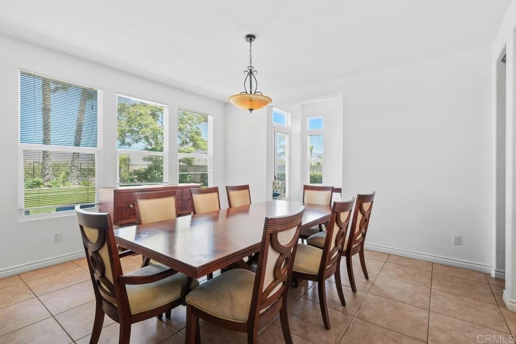 Chula Vista, California, 91914, United States, 4 Bedrooms Bedrooms, ,5 BathroomsBathrooms,Residential,For Sale,1906810