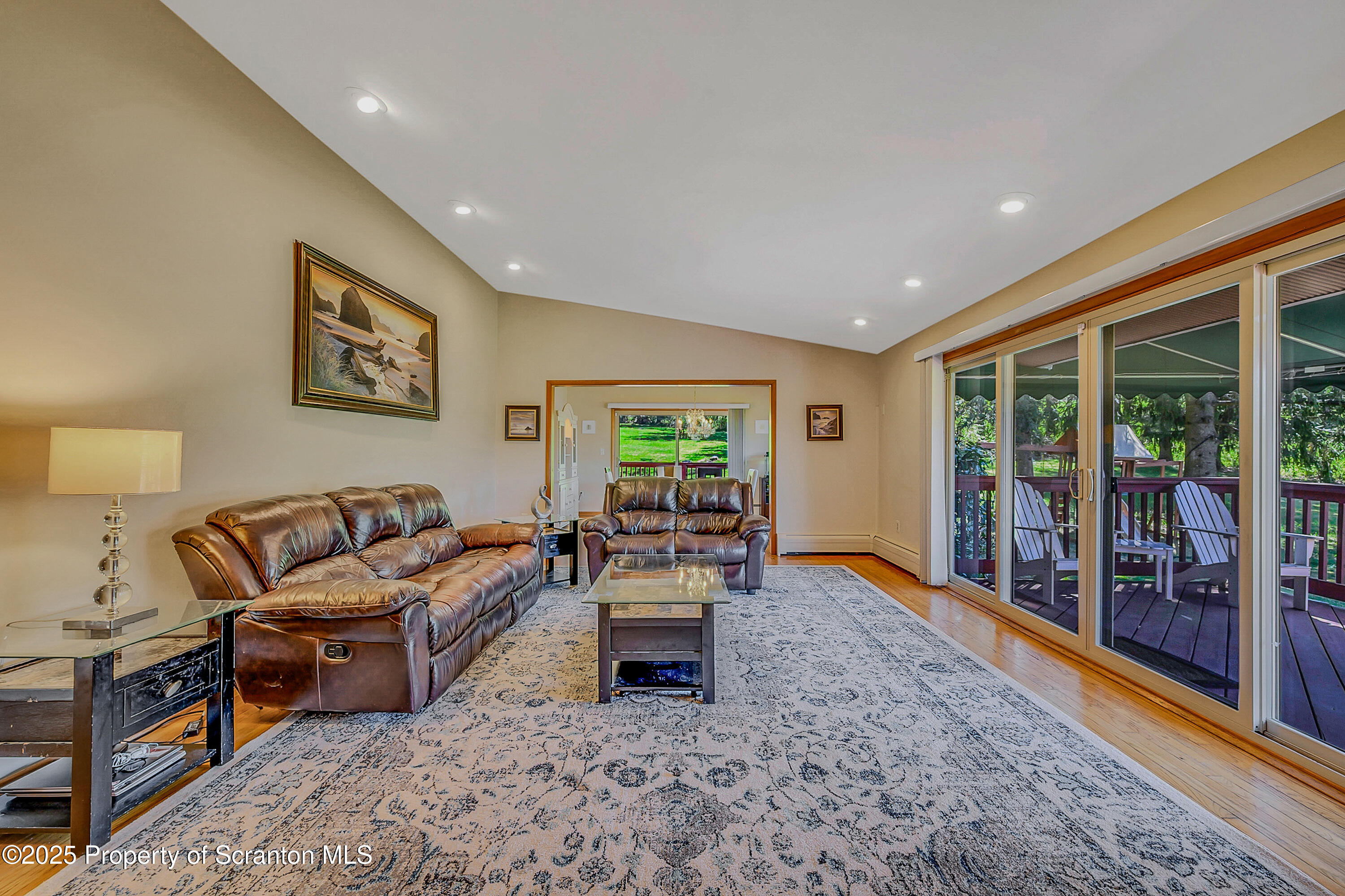 Clarks Summit, Pennsylvania, 18411, United States, 5 Bedrooms Bedrooms, ,4 BathroomsBathrooms,Residential,For Sale,1971485