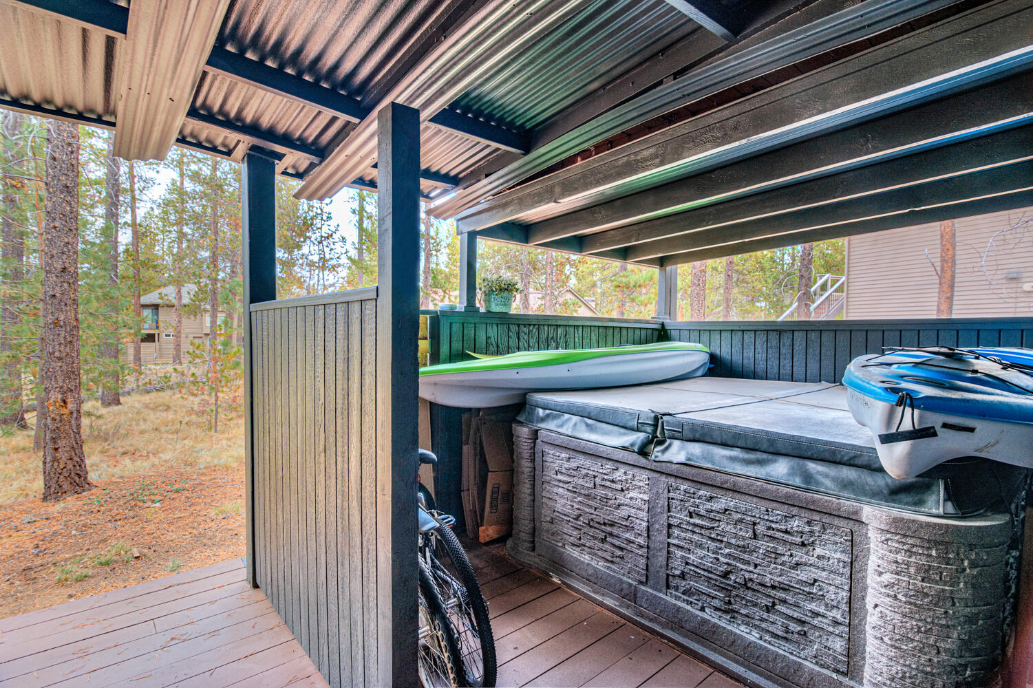 Sunriver, Oregon, 97707, United States, 3 Bedrooms Bedrooms, ,2 BathroomsBathrooms,Residential,For Sale,1982531