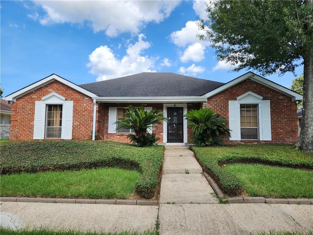 Danbury Dr, New Orleans, LA 70131