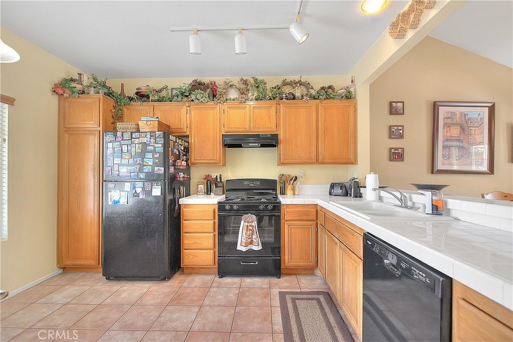 Mentone, California, 92359, United States, 3 Bedrooms Bedrooms, ,2 BathroomsBathrooms,Residential,For Sale,1923053