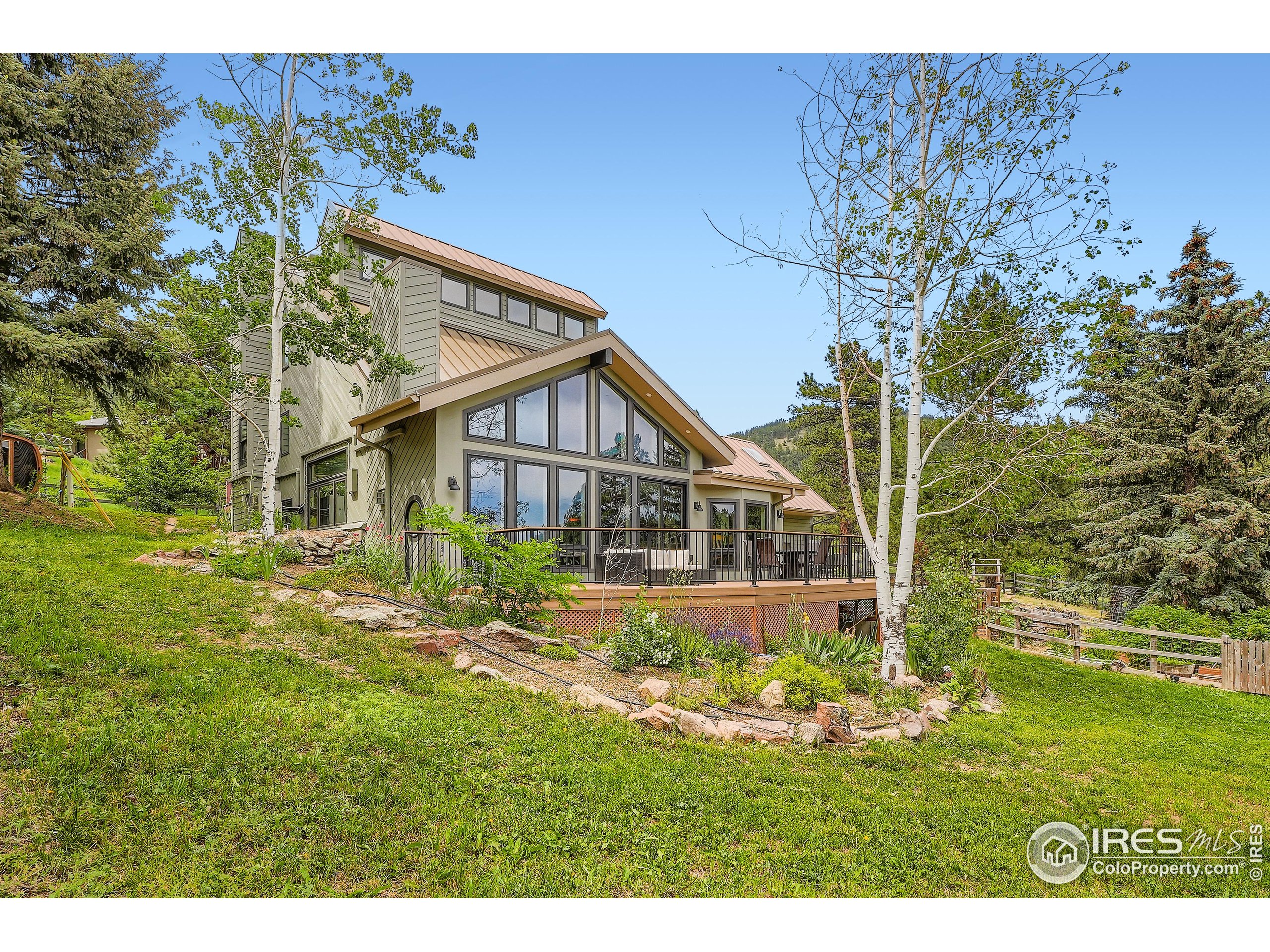 Boulder, Colorado, 80302, United States, 5 Bedrooms Bedrooms, ,2 BathroomsBathrooms,Residential,For Sale,1900877