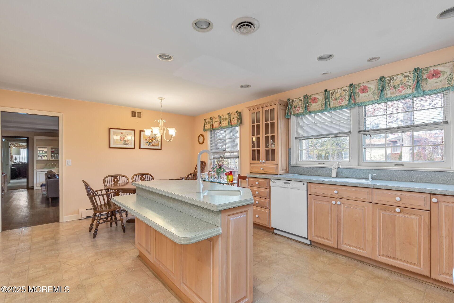 Toms River, New Jersey, 08753, United States, 6 Bedrooms Bedrooms, ,5 BathroomsBathrooms,Residential,For Sale,1984343