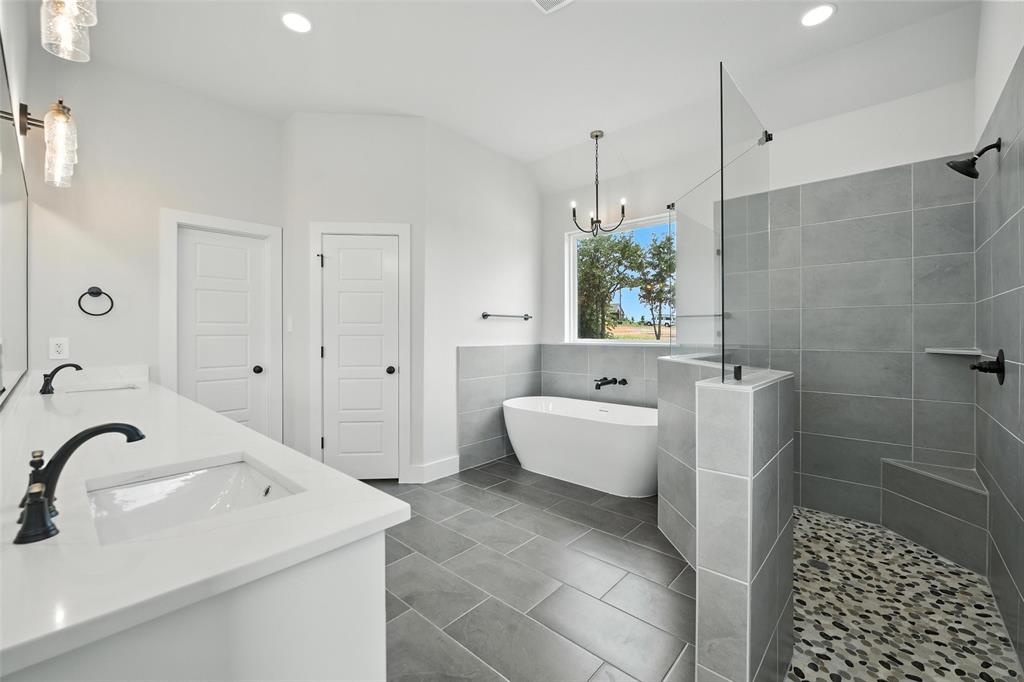 Weatherford, Texas, 76088, United States, 4 Bedrooms Bedrooms, ,3 BathroomsBathrooms,Residential,For Sale,1939670