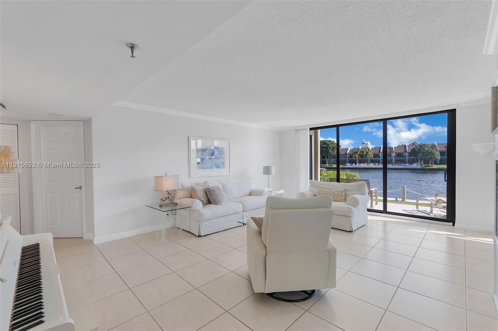 Pompano Beach, Florida, 33062, United States, 2 Bedrooms Bedrooms, ,2 BathroomsBathrooms,Residential,For Sale,1996821