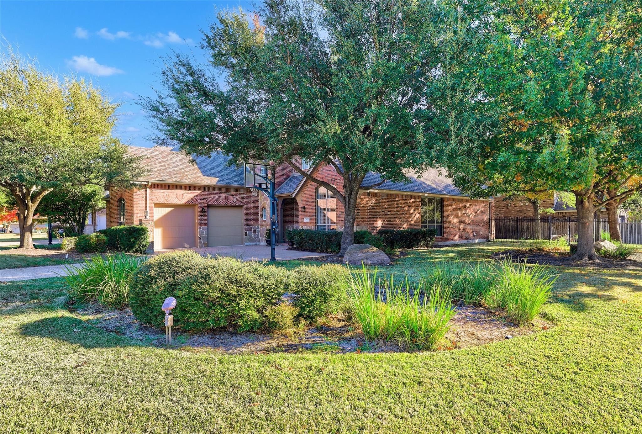 Round Rock, Texas, 78681, United States, 5 Bedrooms Bedrooms, ,4 BathroomsBathrooms,Residential,For Sale,2005669