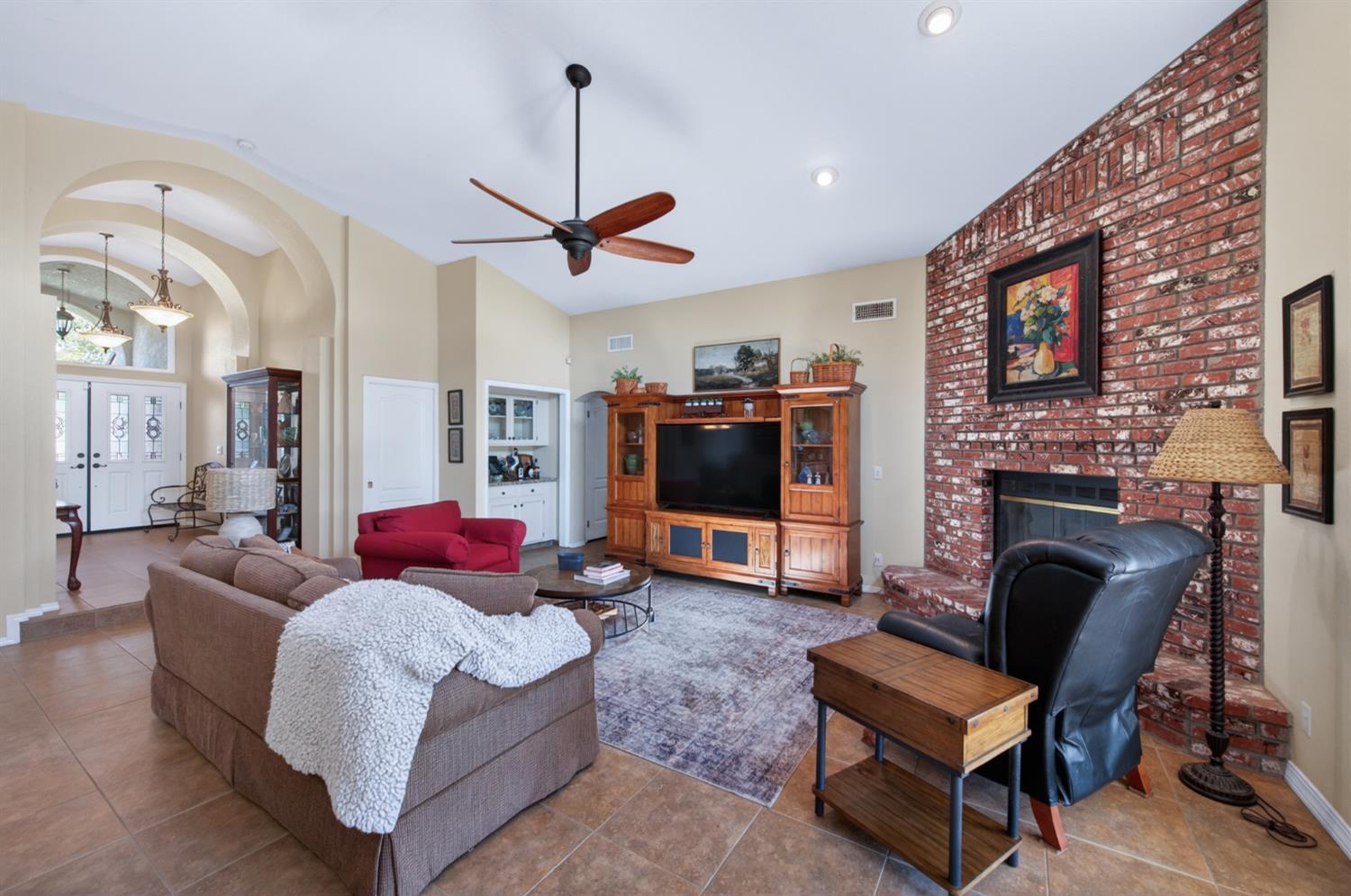 Madera, California, 93637, United States, 3 Bedrooms Bedrooms, ,3 BathroomsBathrooms,Residential,For Sale,2049014