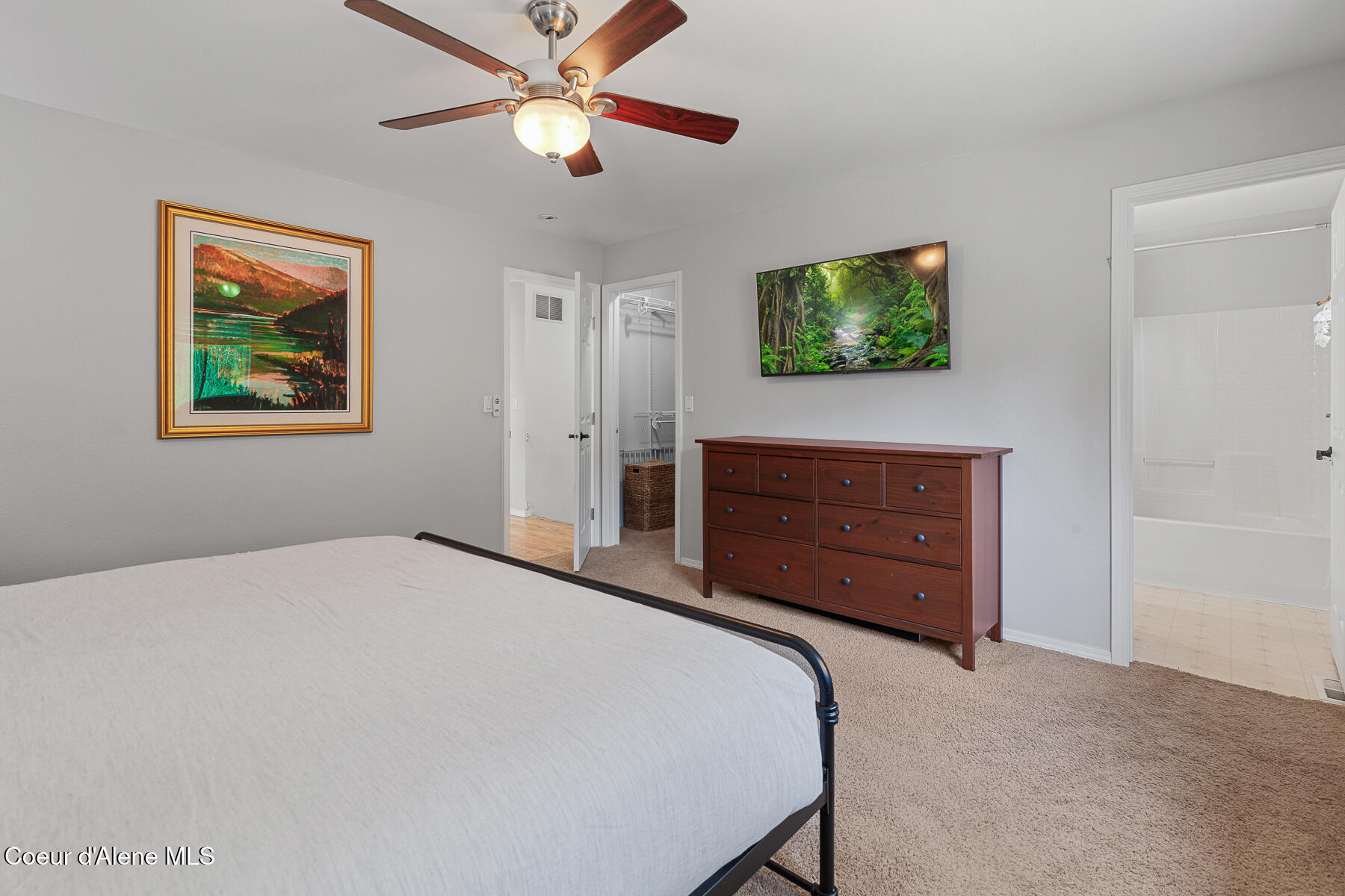 Coeur d'Alene, Idaho, 83815, United States, 5 Bedrooms Bedrooms, ,3 BathroomsBathrooms,Residential,For Sale,1937739