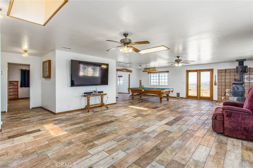 Oak Hills, California, 92344, United States, 3 Bedrooms Bedrooms, ,4 BathroomsBathrooms,Residential,For Sale,1977382