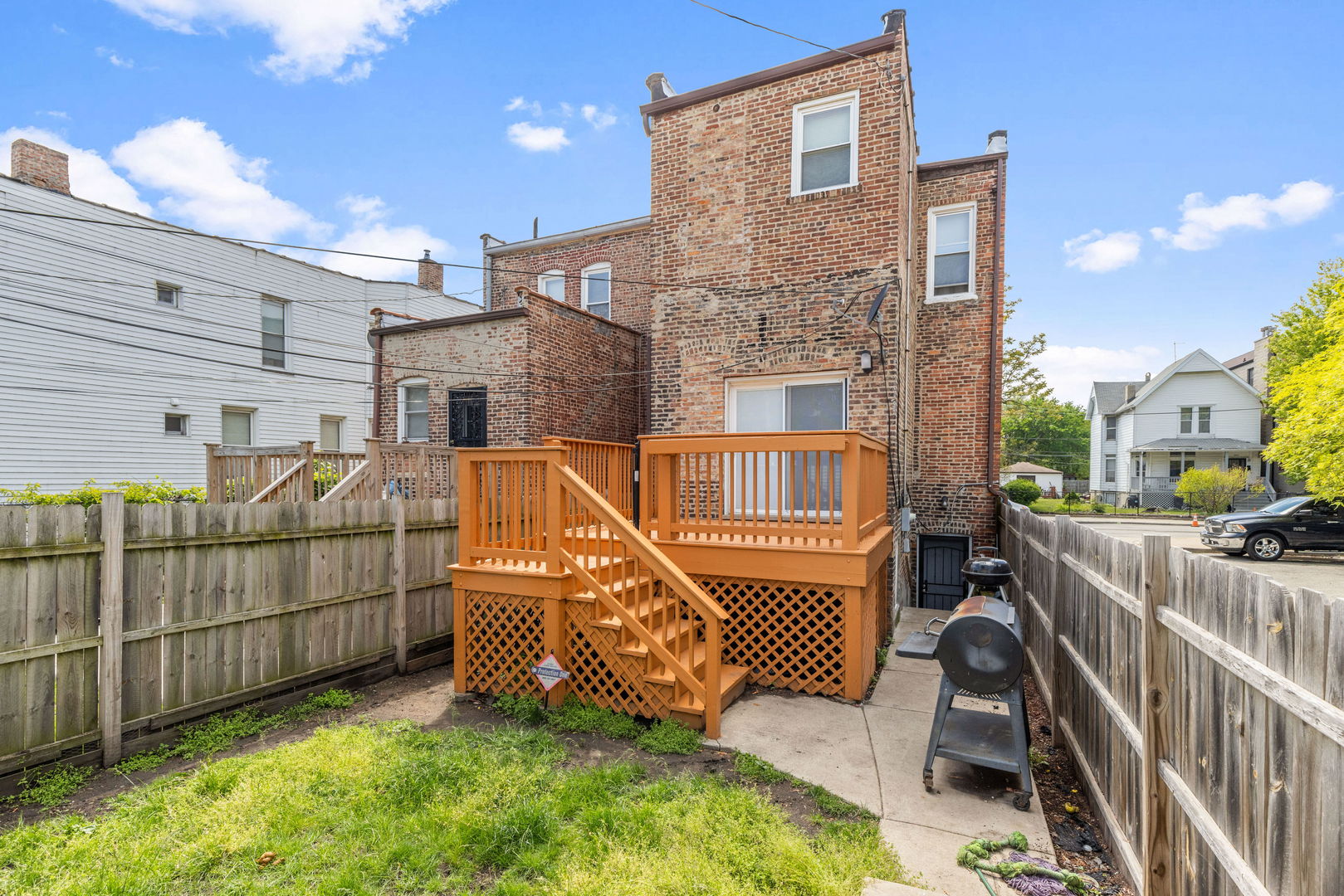 Chicago, Illinois, 60653, United States, 4 Bedrooms Bedrooms, ,4 BathroomsBathrooms,Residential,For Sale,1940969