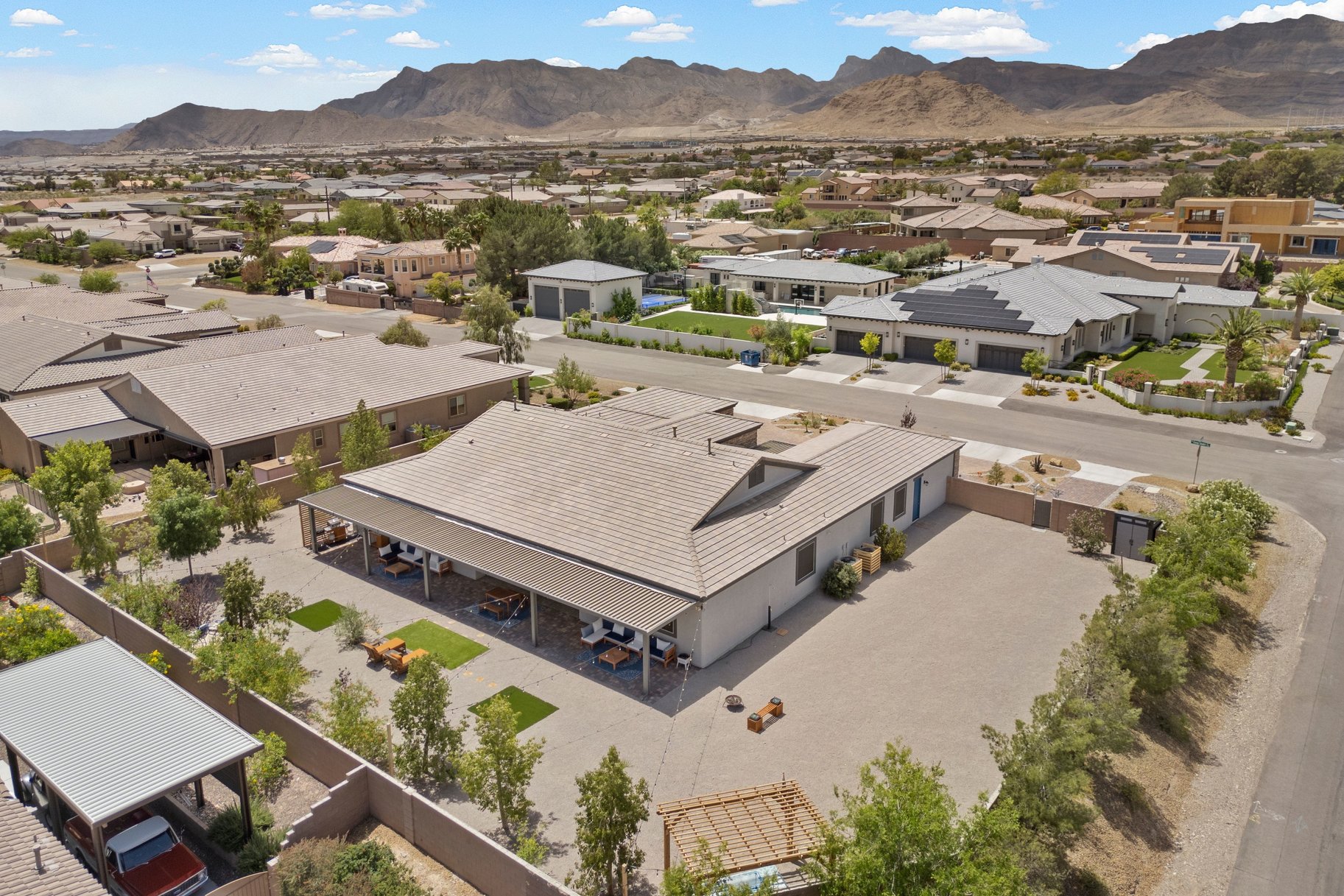  Over Half-Acre Lot Estate with No HOA & Endless Flexibility - 物件實景