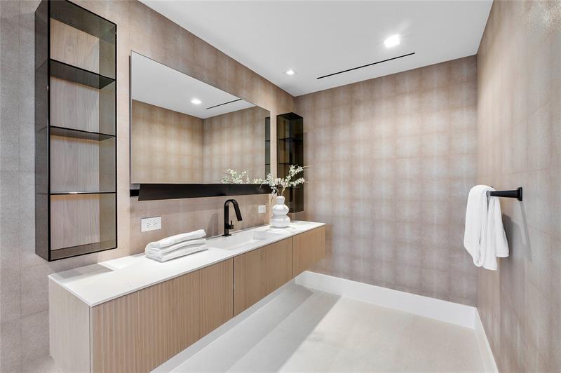 Fort Lauderdale, Florida, 33306, United States, 6 Bedrooms Bedrooms, ,8 BathroomsBathrooms,Residential,For Sale,1958113