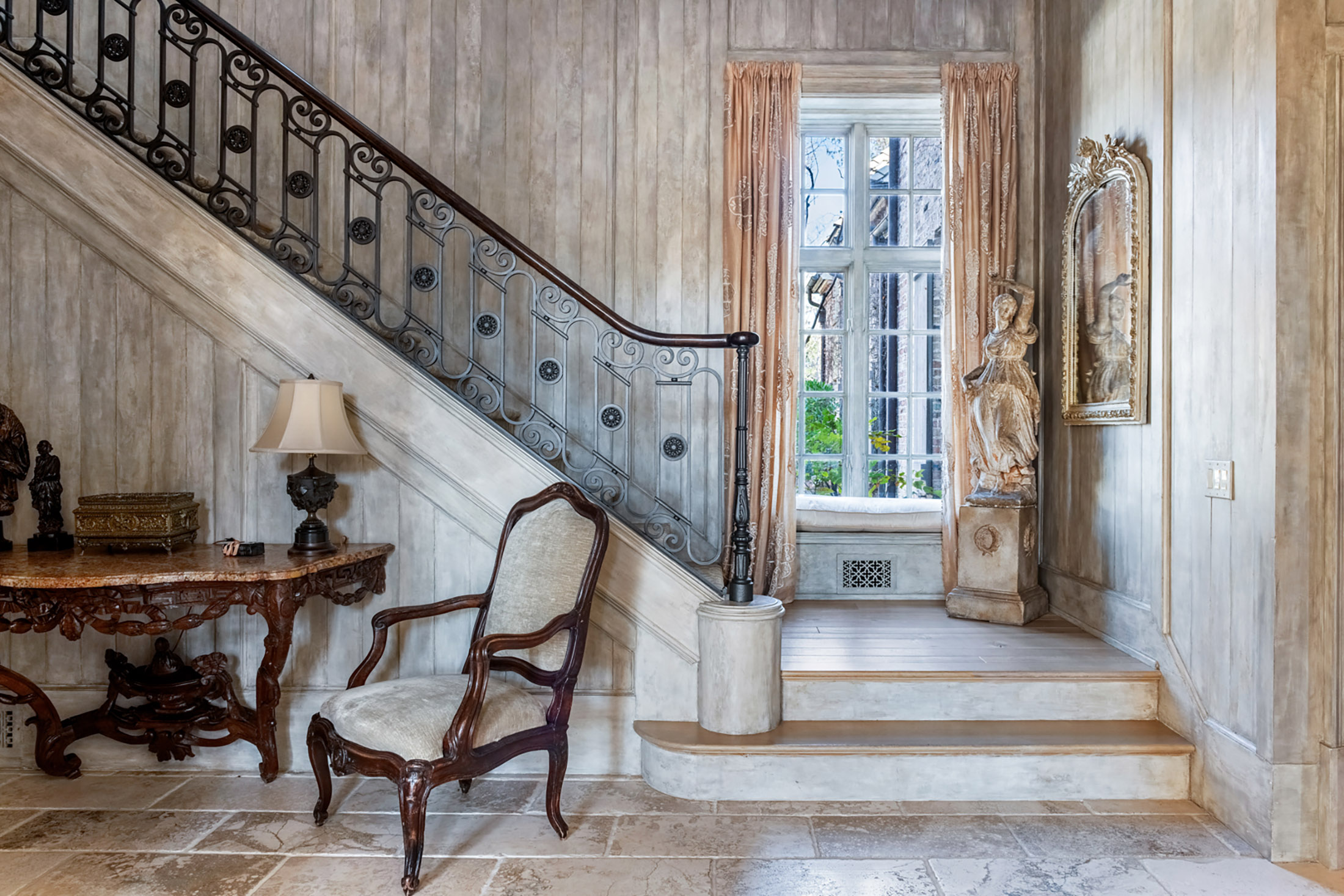  Magnificent Buckhead Home on 2.2+/- Acres with Pool and Pool House - 物件實景