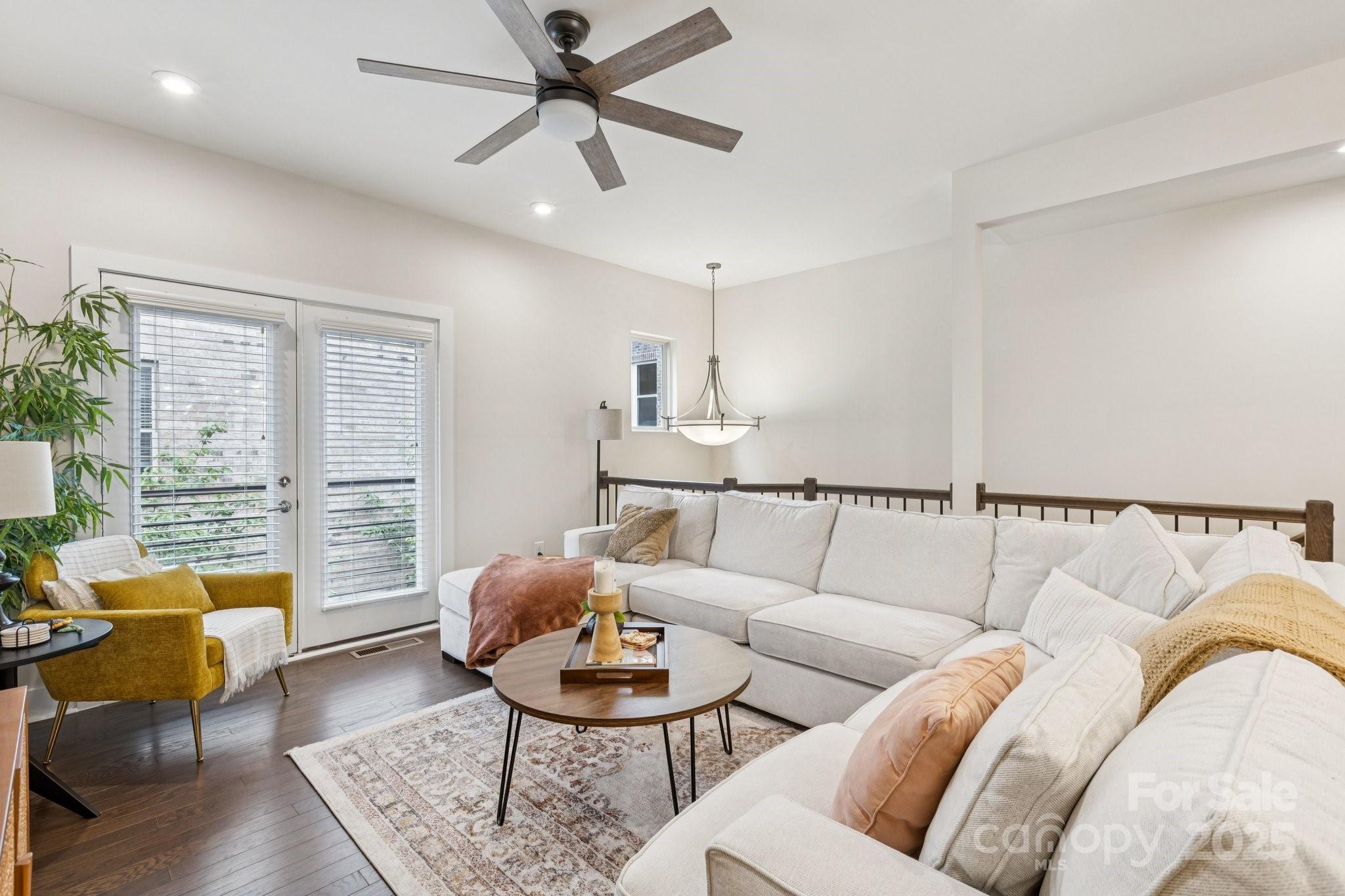 Charlotte, North Carolina, 28204, United States, 3 Bedrooms Bedrooms, ,4 BathroomsBathrooms,Residential,For Sale,1958271