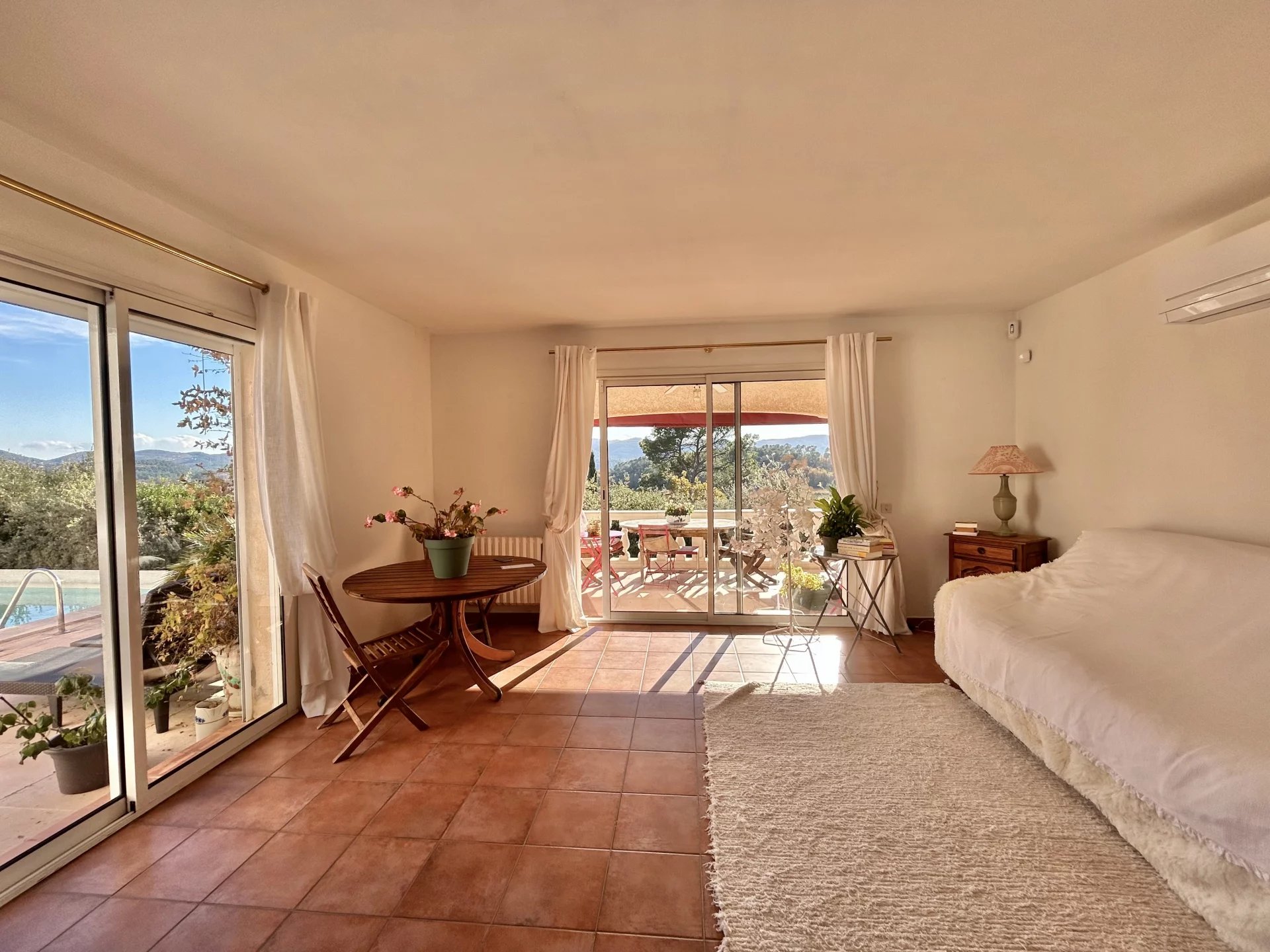 Garéoult, Provence-Alpes-Côte d?Azur, 83136, FR, 3 Bedrooms Bedrooms, ,2 BathroomsBathrooms,Residential,For Sale,1673180