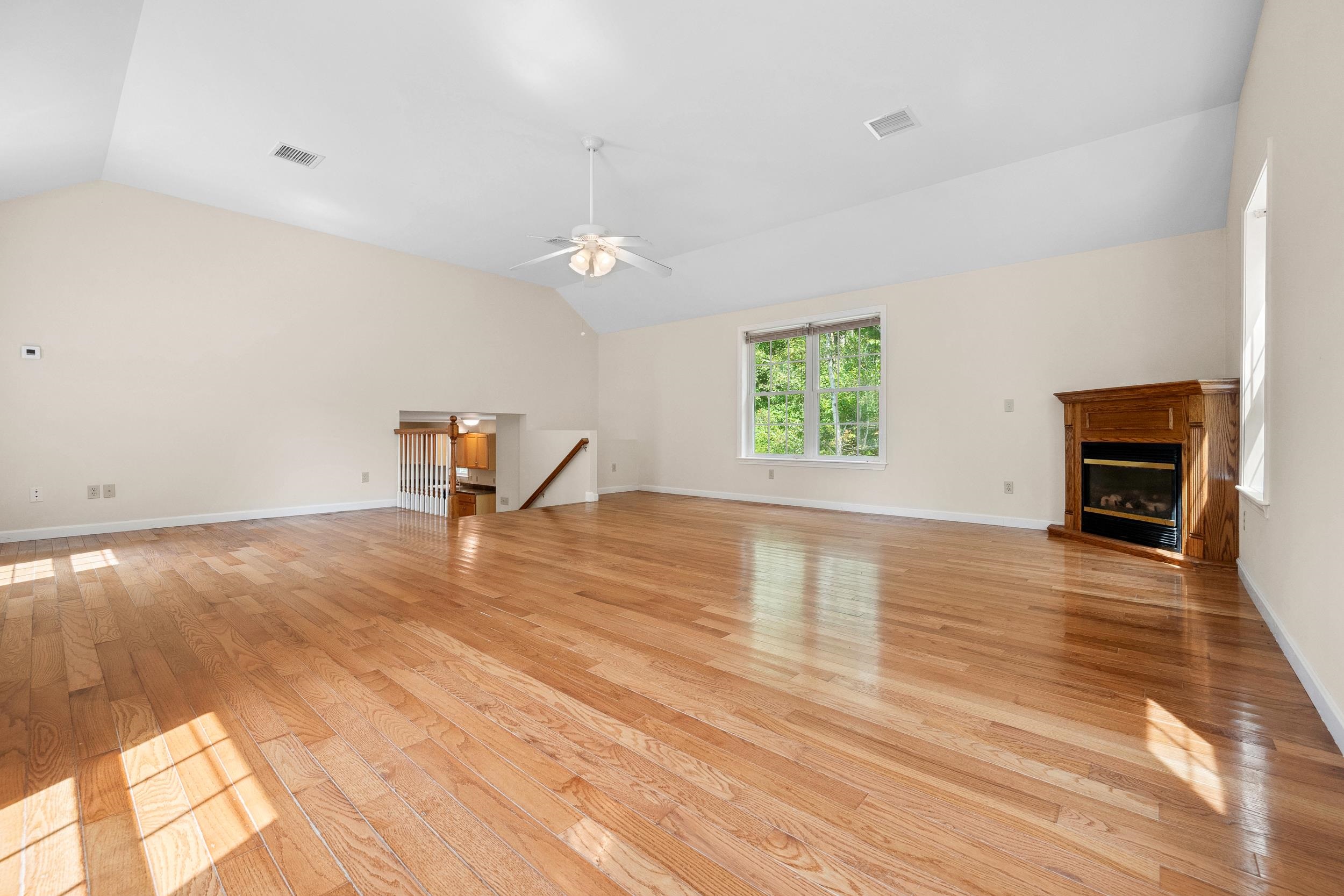 Conway, New Hampshire, 03813, United States, 3 Bedrooms Bedrooms, ,2 BathroomsBathrooms,Residential,For Sale,1906955