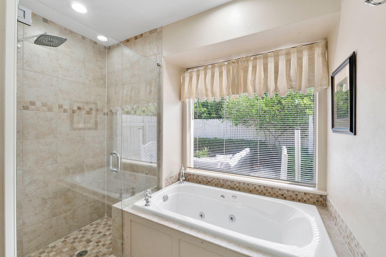 Wellington, Florida, 33414, United States, 2 Bedrooms Bedrooms, ,2 BathroomsBathrooms,Residential,For Sale,1892262