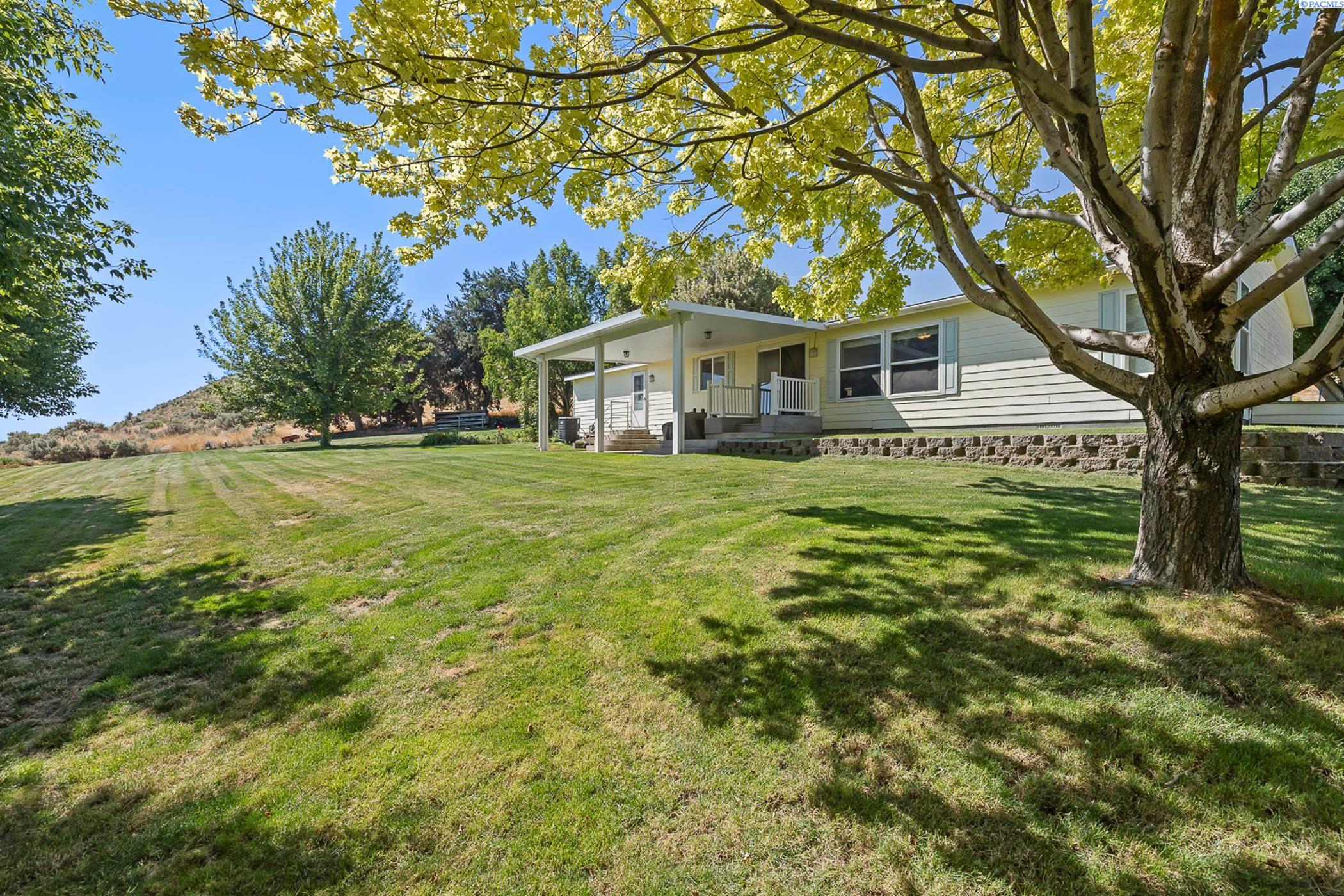 Eltopia, Washington, 99330, United States, 4 Bedrooms Bedrooms, ,1 BathroomBathrooms,Residential,For Sale,1901493