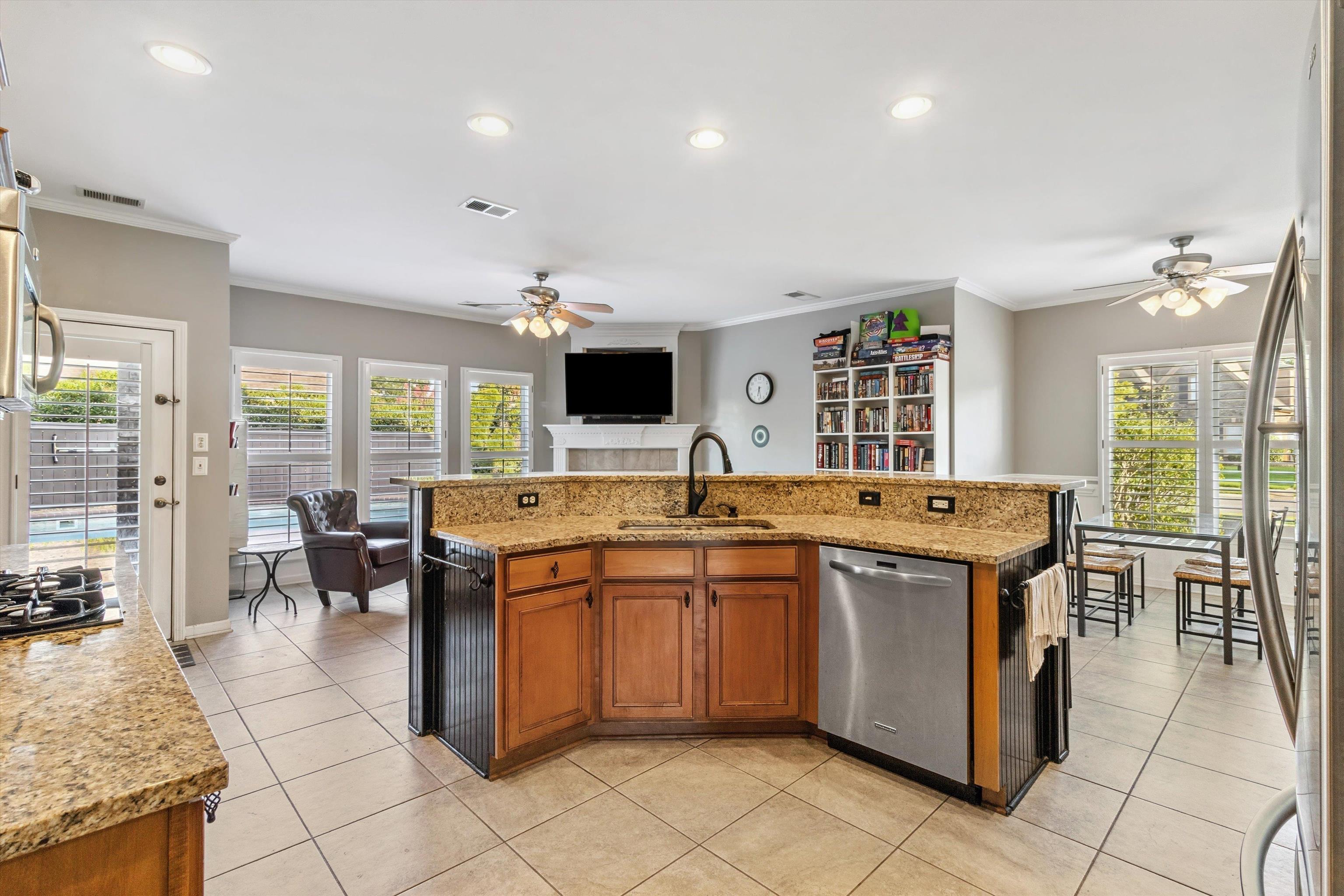 Collierville, Tennessee, 38017, United States, 5 Bedrooms Bedrooms, ,3 BathroomsBathrooms,Residential,For Sale,1907336