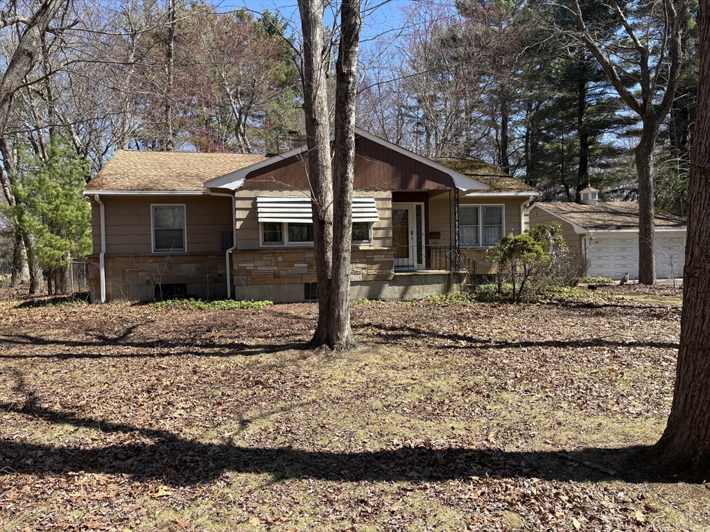 Brockton, Massachusetts, 02301, United States, 3 Bedrooms Bedrooms, ,1 BathroomBathrooms,Residential,For Sale,1916334