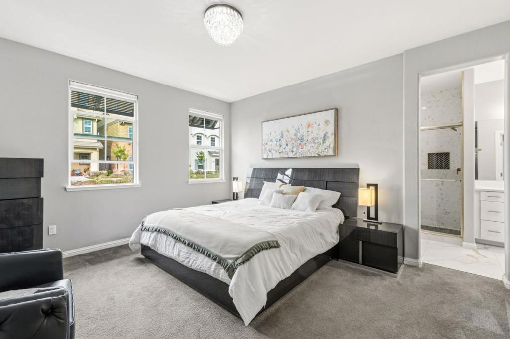 Hayward, California, 94541, United States, 3 Bedrooms Bedrooms, ,4 BathroomsBathrooms,Residential,For Sale,2032197